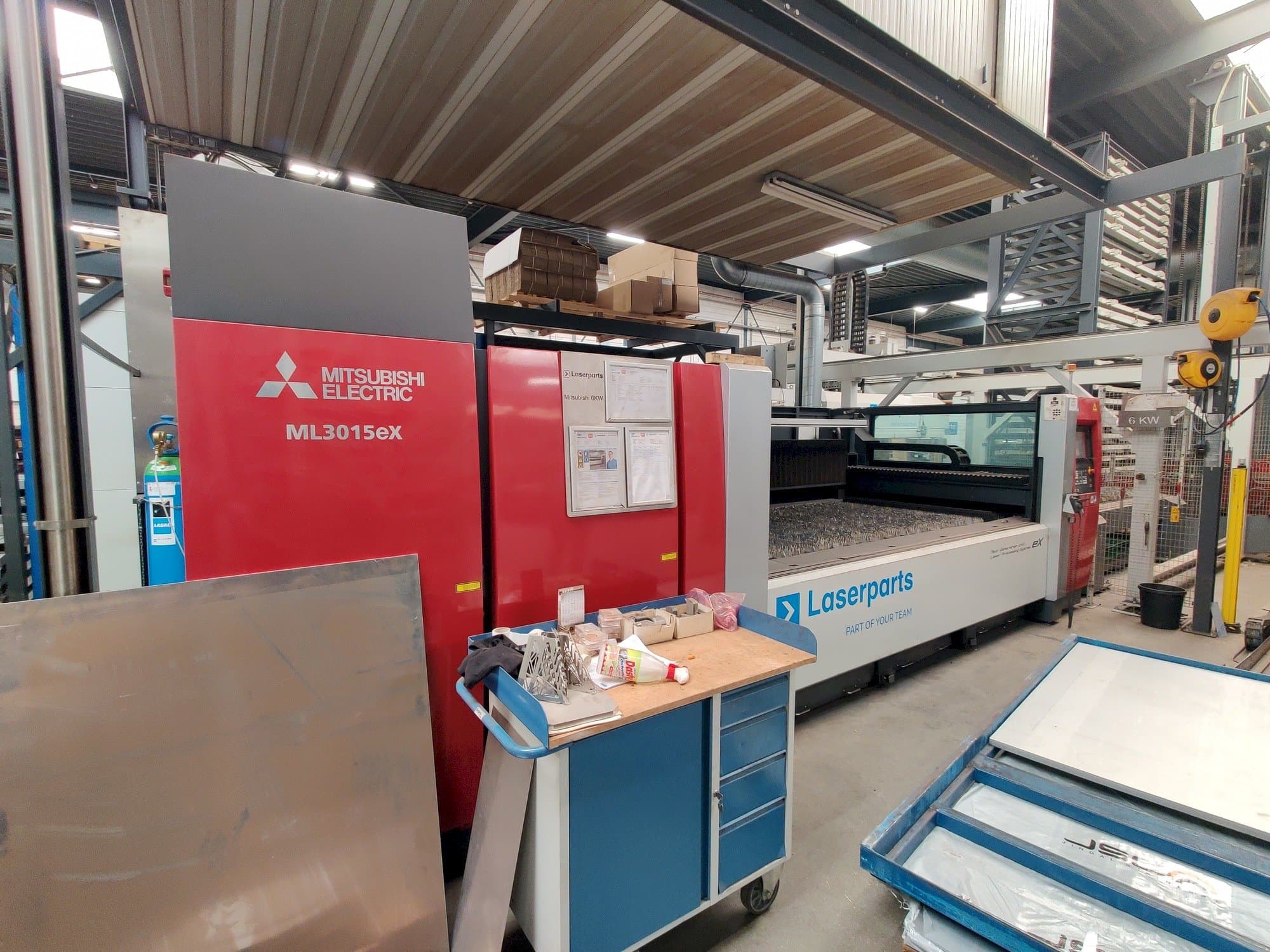 Left view of Mitsubishi ML3015eX(S2)-60XF  machine