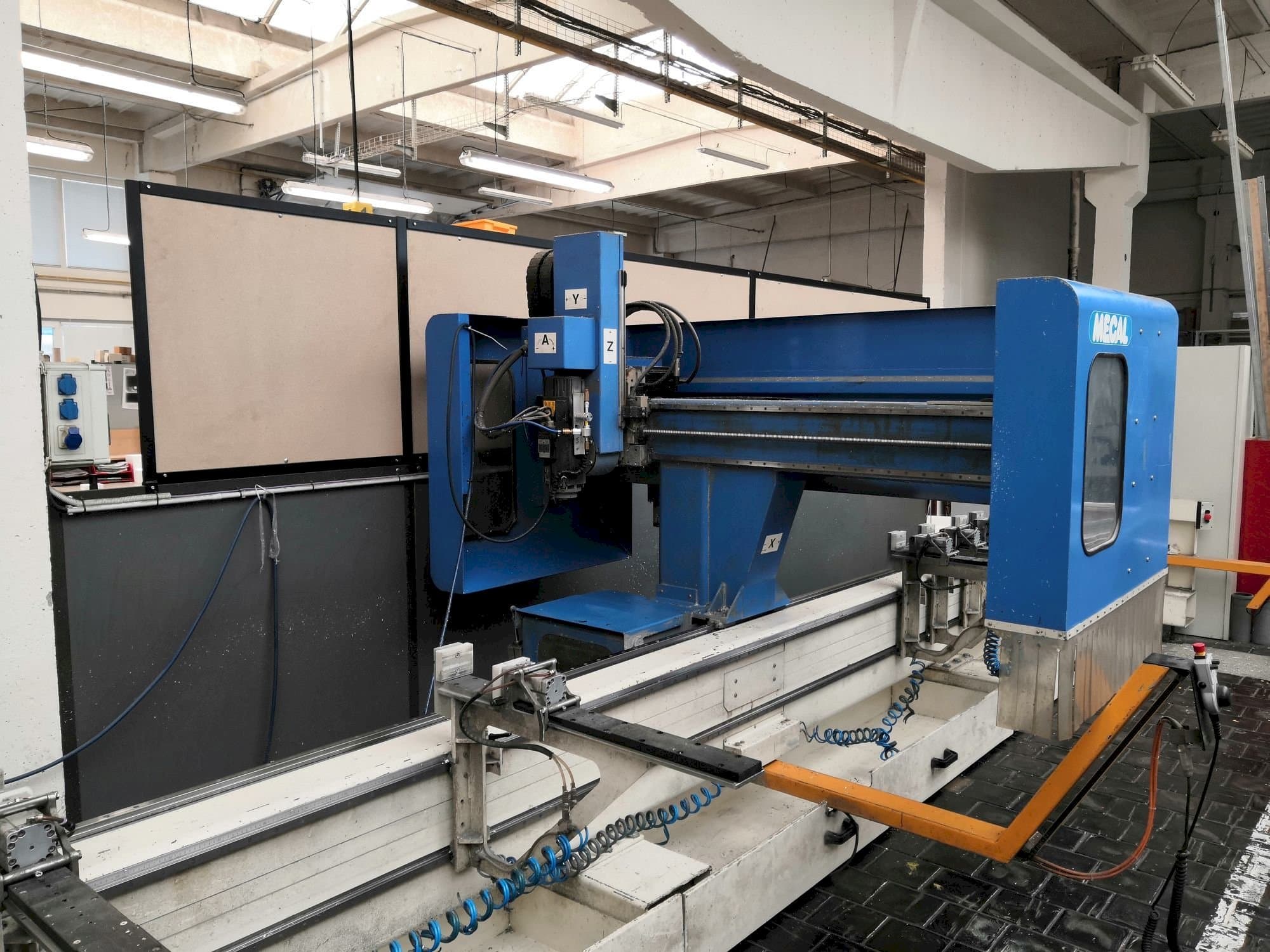 Front view of MECAL MC 304 Pioneer 3  machine