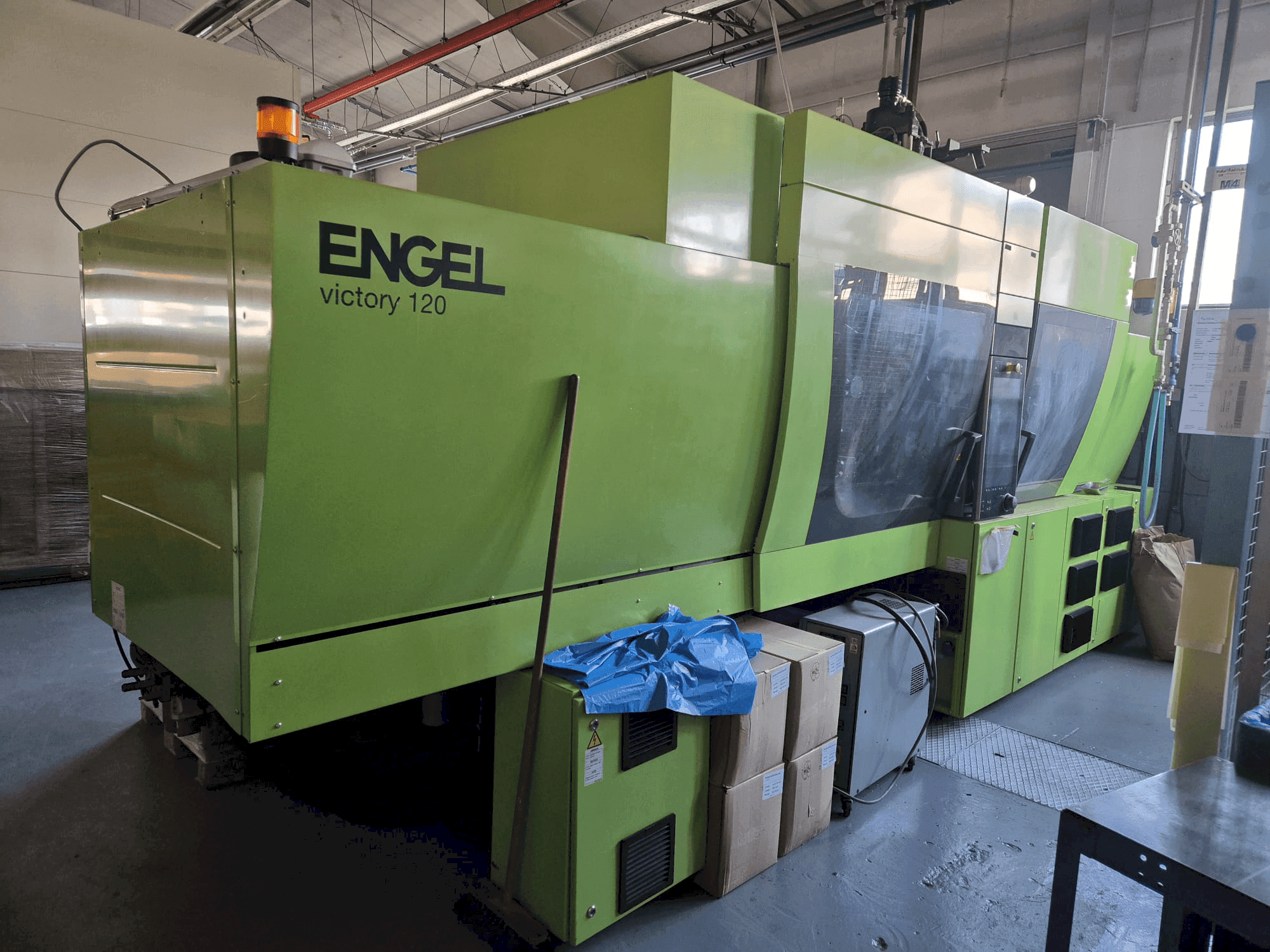 Front view of Engel Victory 330H/200V/120 Combi  machine