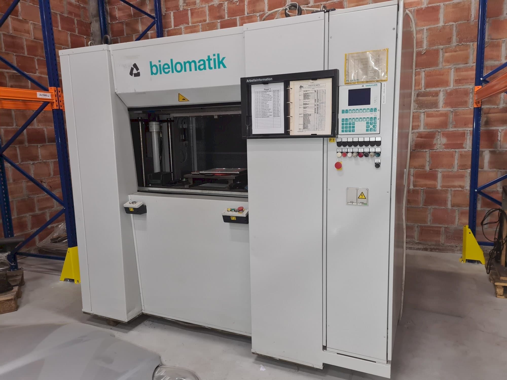 Front view of bielomatik K3215  machine