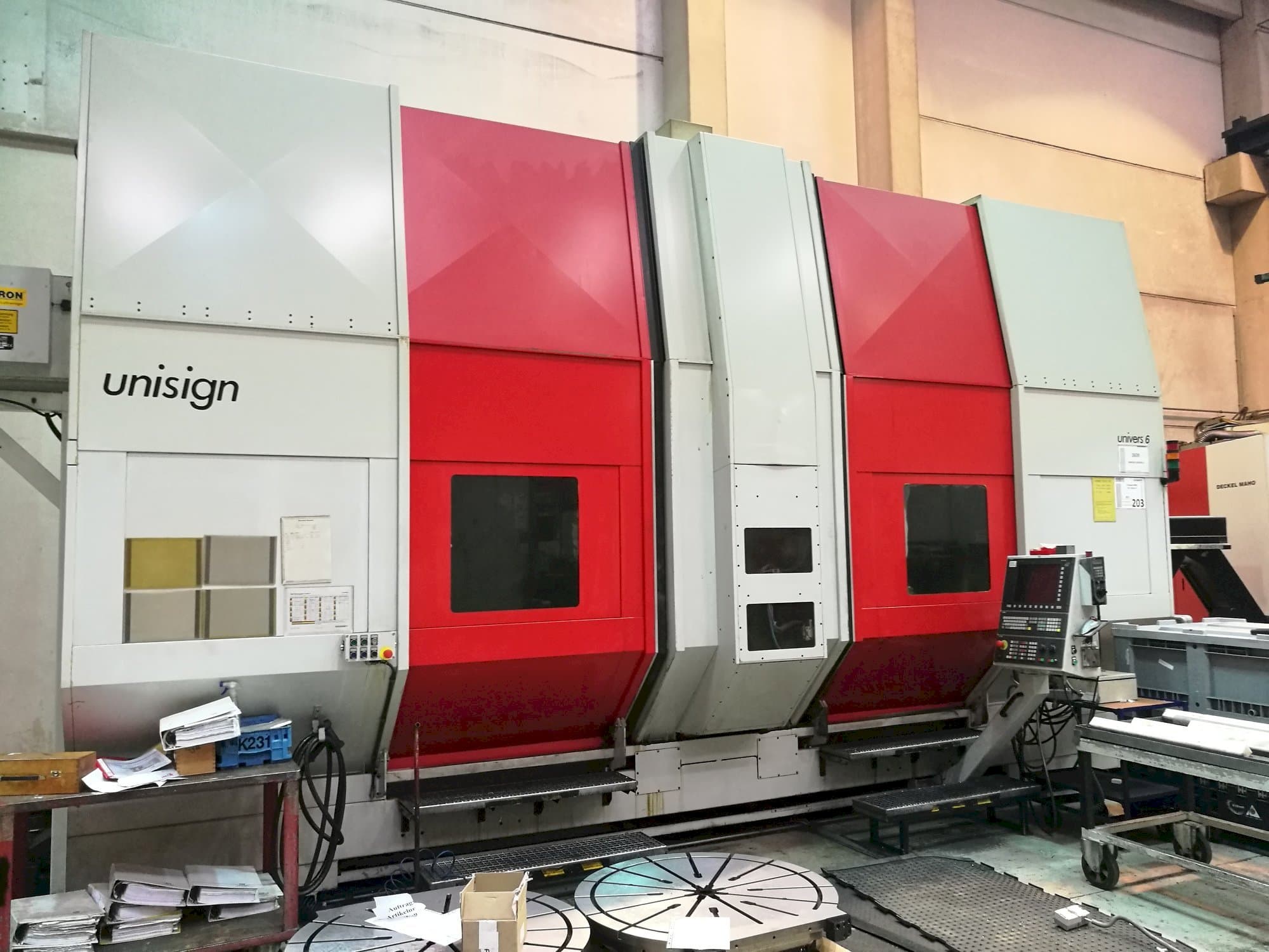 Front view of Unisign Univers 6 C2  machine