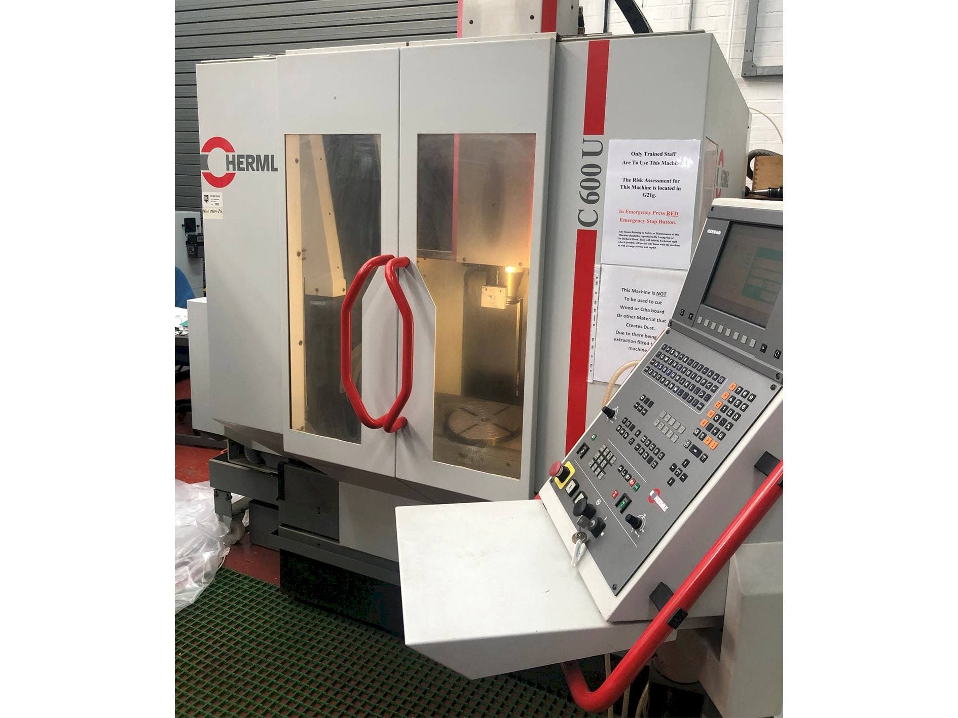 Front view of HERMLE B 600 U  machine