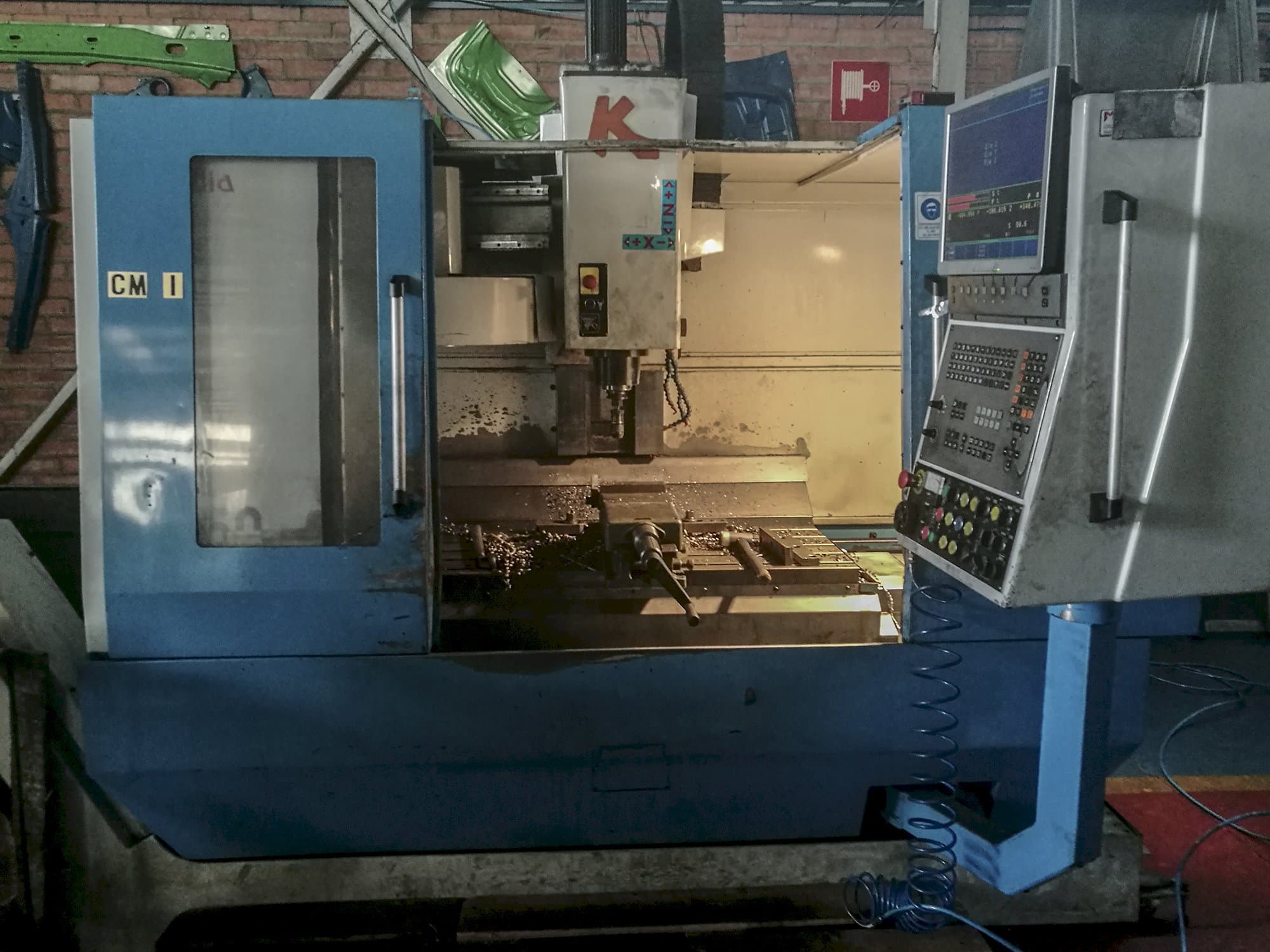 Front view of KONDIA B-1050 Machine