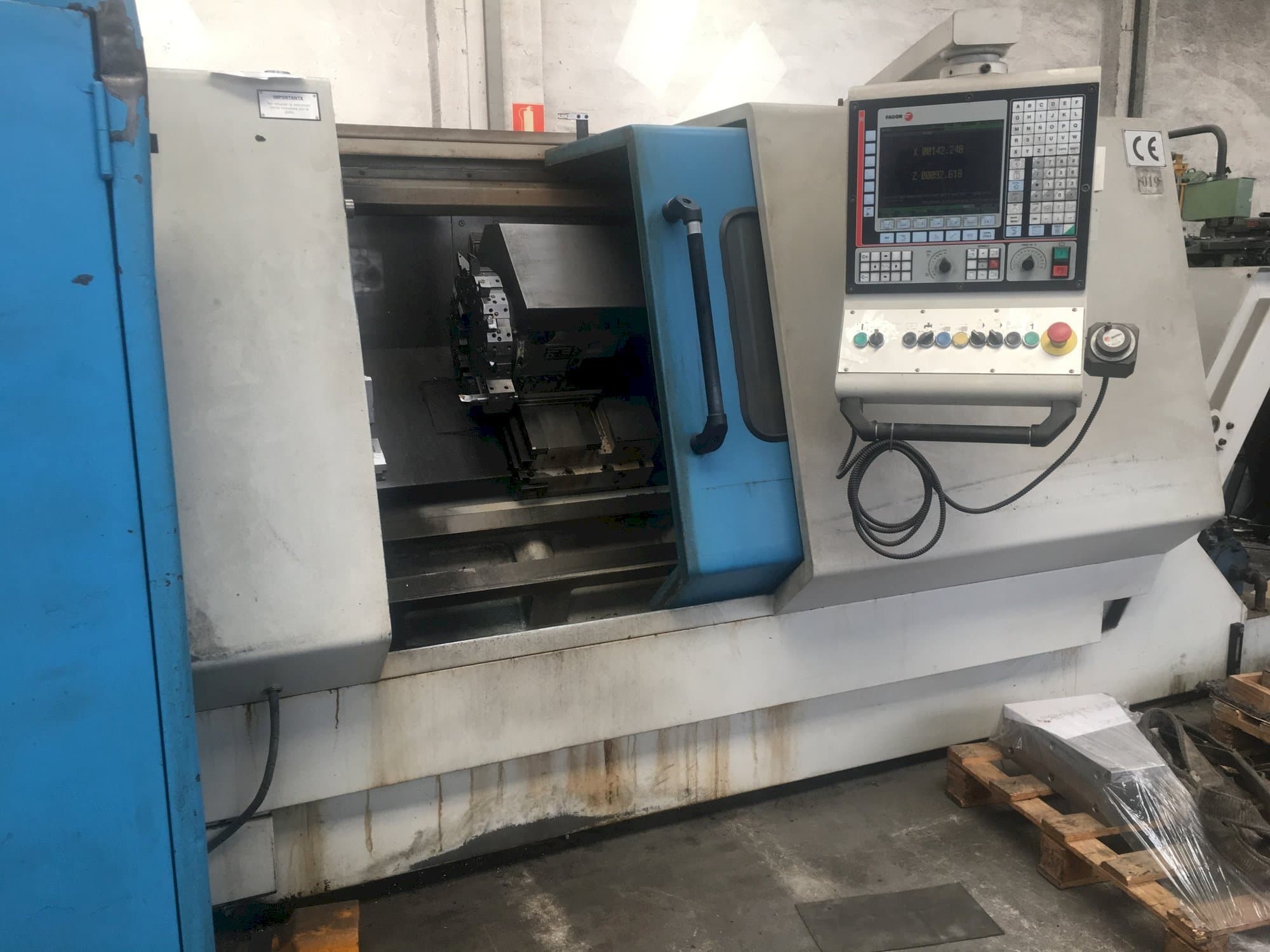 Front view of Lealde TCN10-L  machine