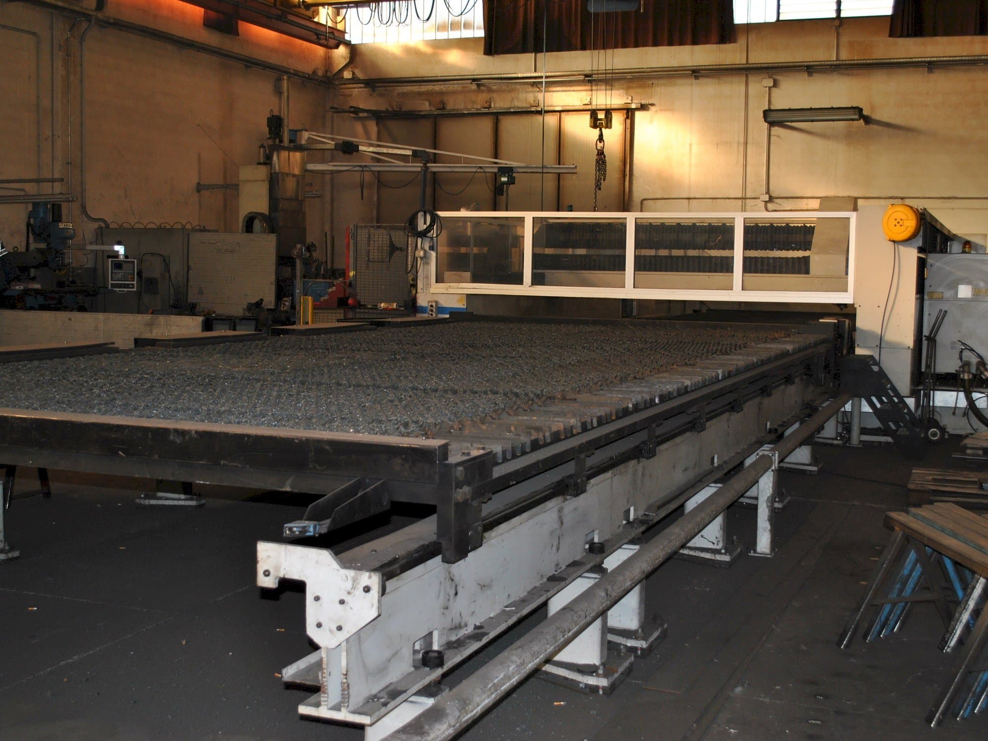 Front view of LVD IMPULS 8031  machine