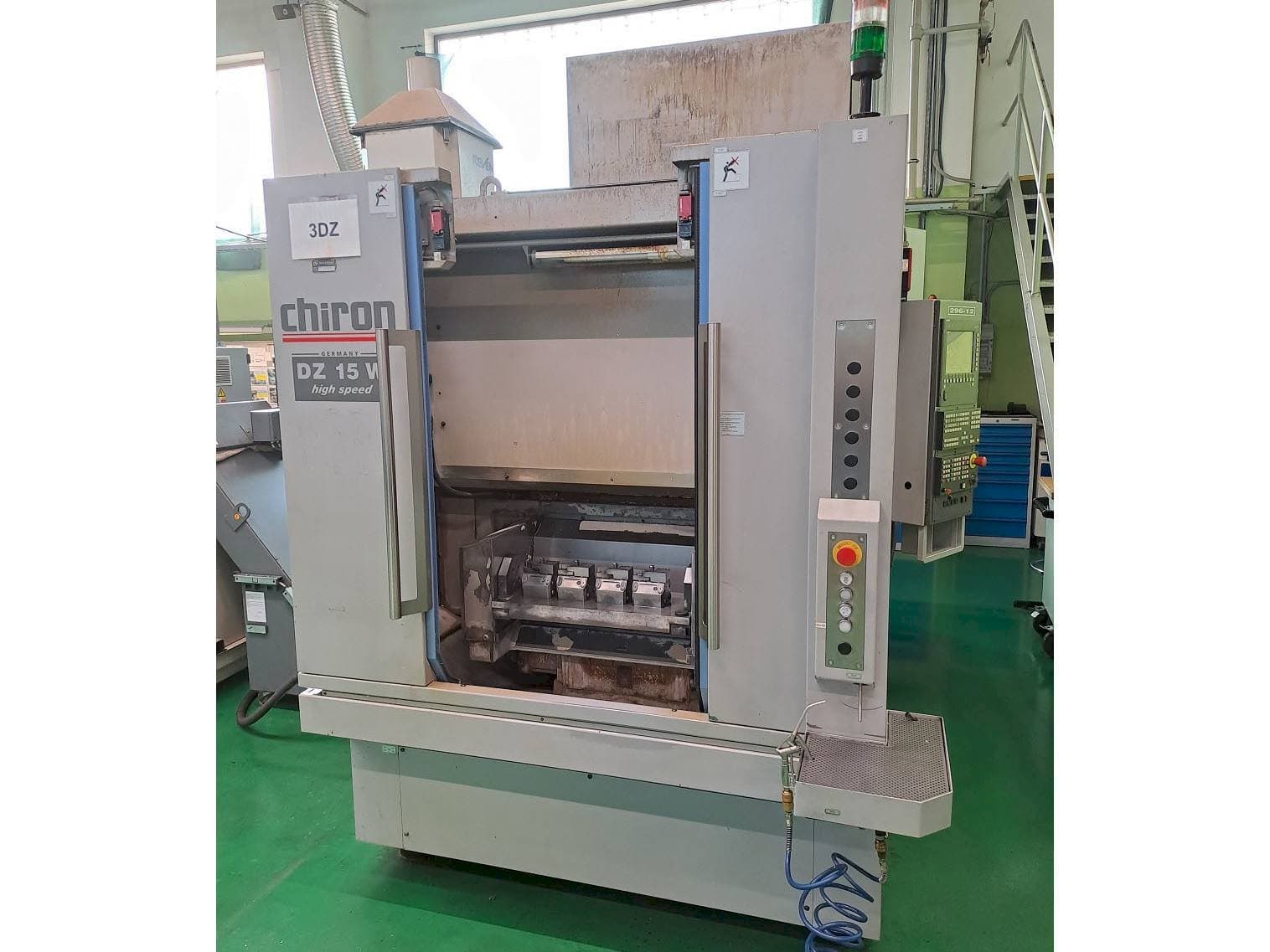 Front view of CHIRON DZ 15W HS  machine