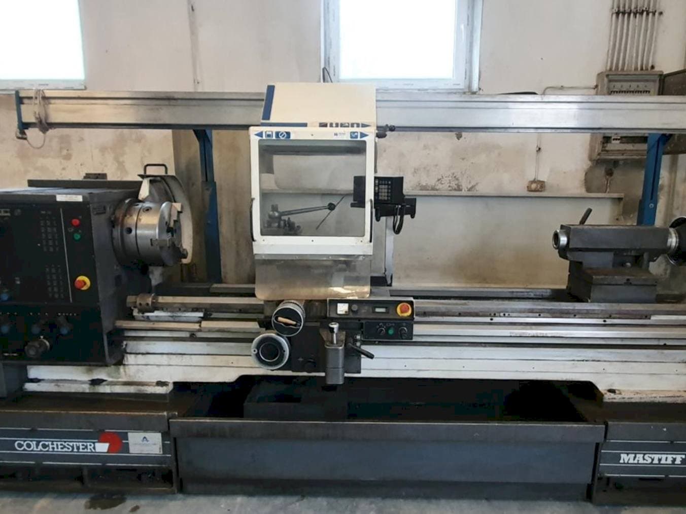 Front view of Colchester MASTIFF V/S 1800  machine