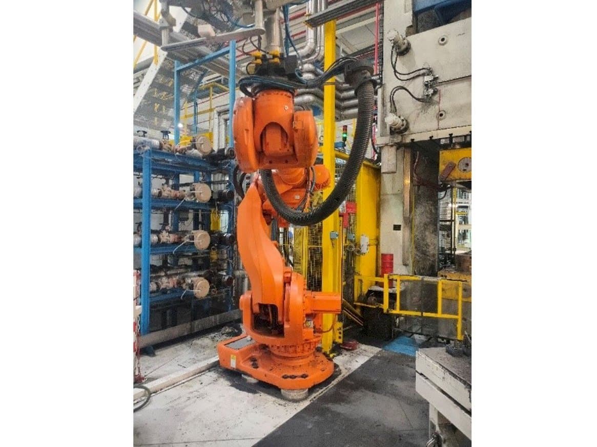 Front view of ABB IRC5 M2004  machine