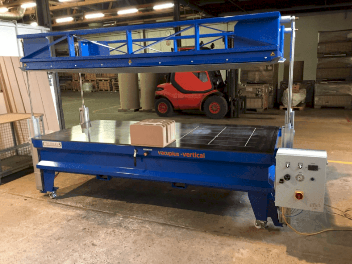 Front view of Columbus VAKUPLUS Vertikal  machine