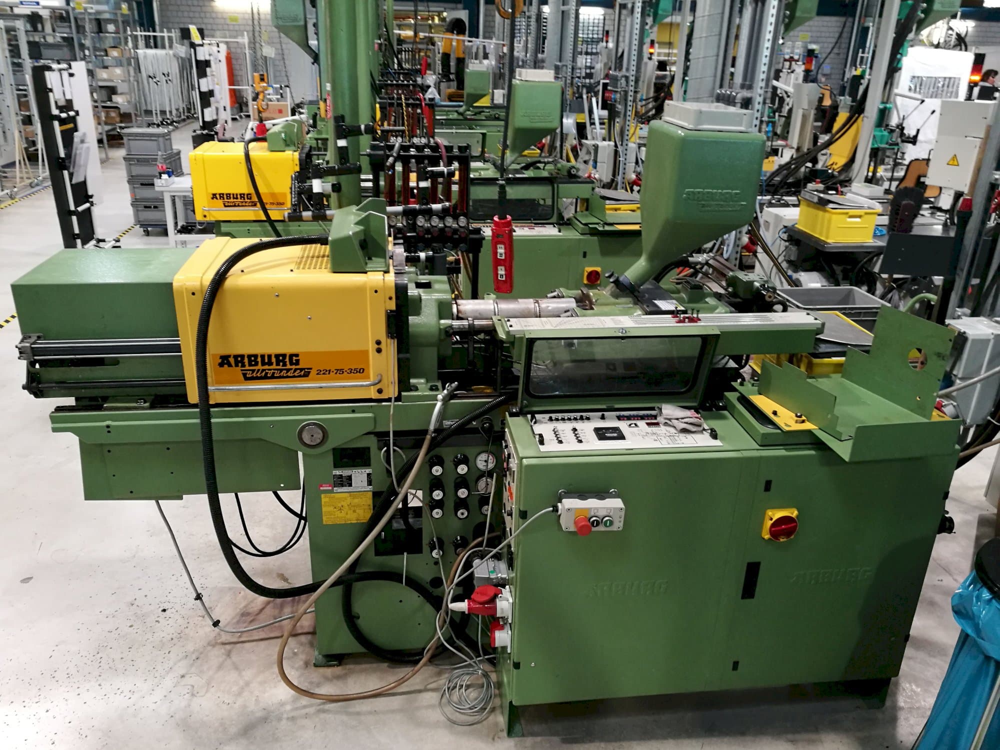 Right side view of Arburg Allrounder 221-75-350 Machine