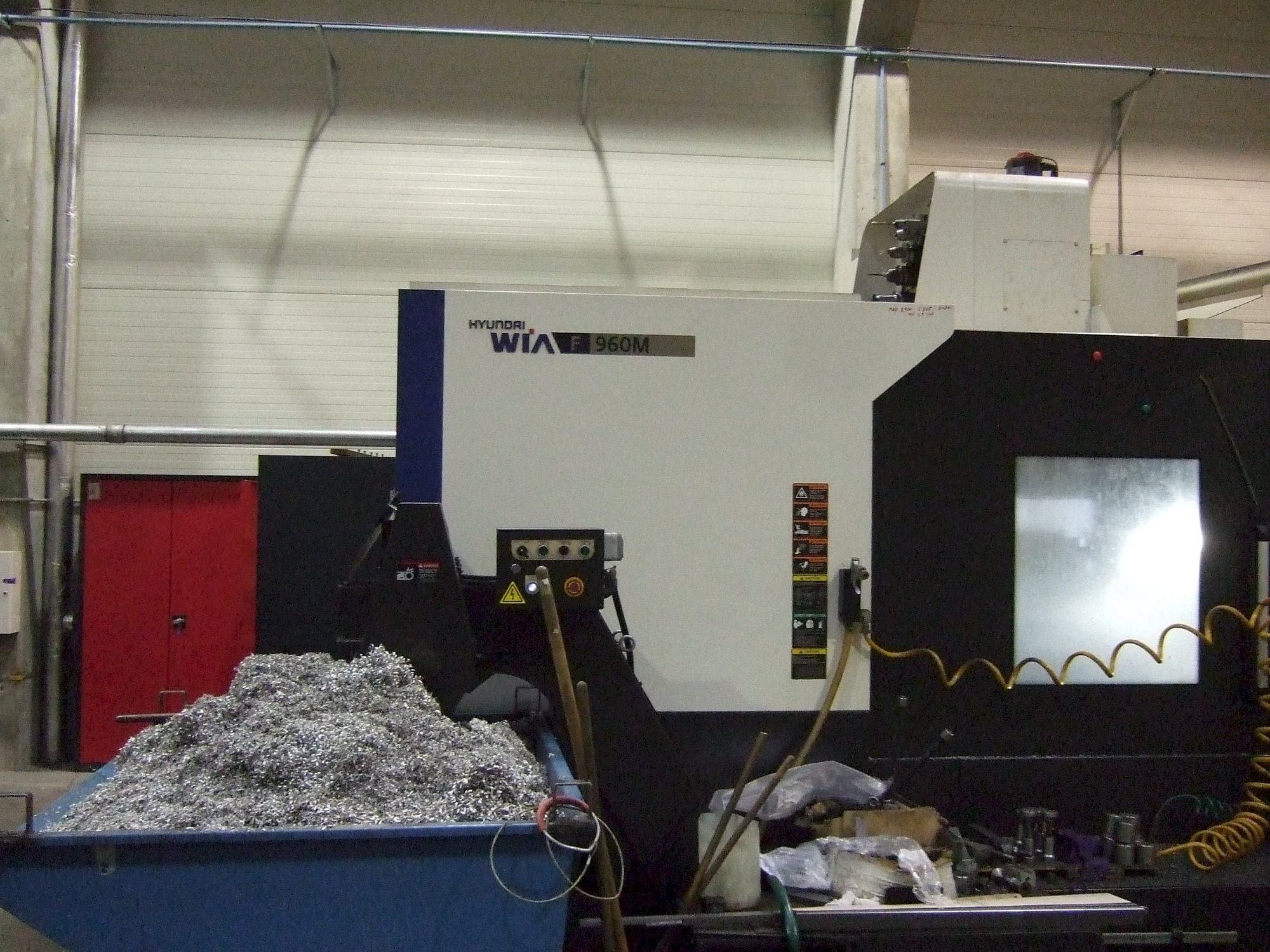 Front view of Hyundai F960M  machine