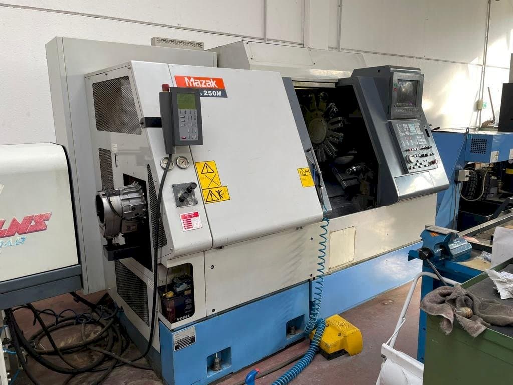 Front view of Mazak SQT 250M  machine