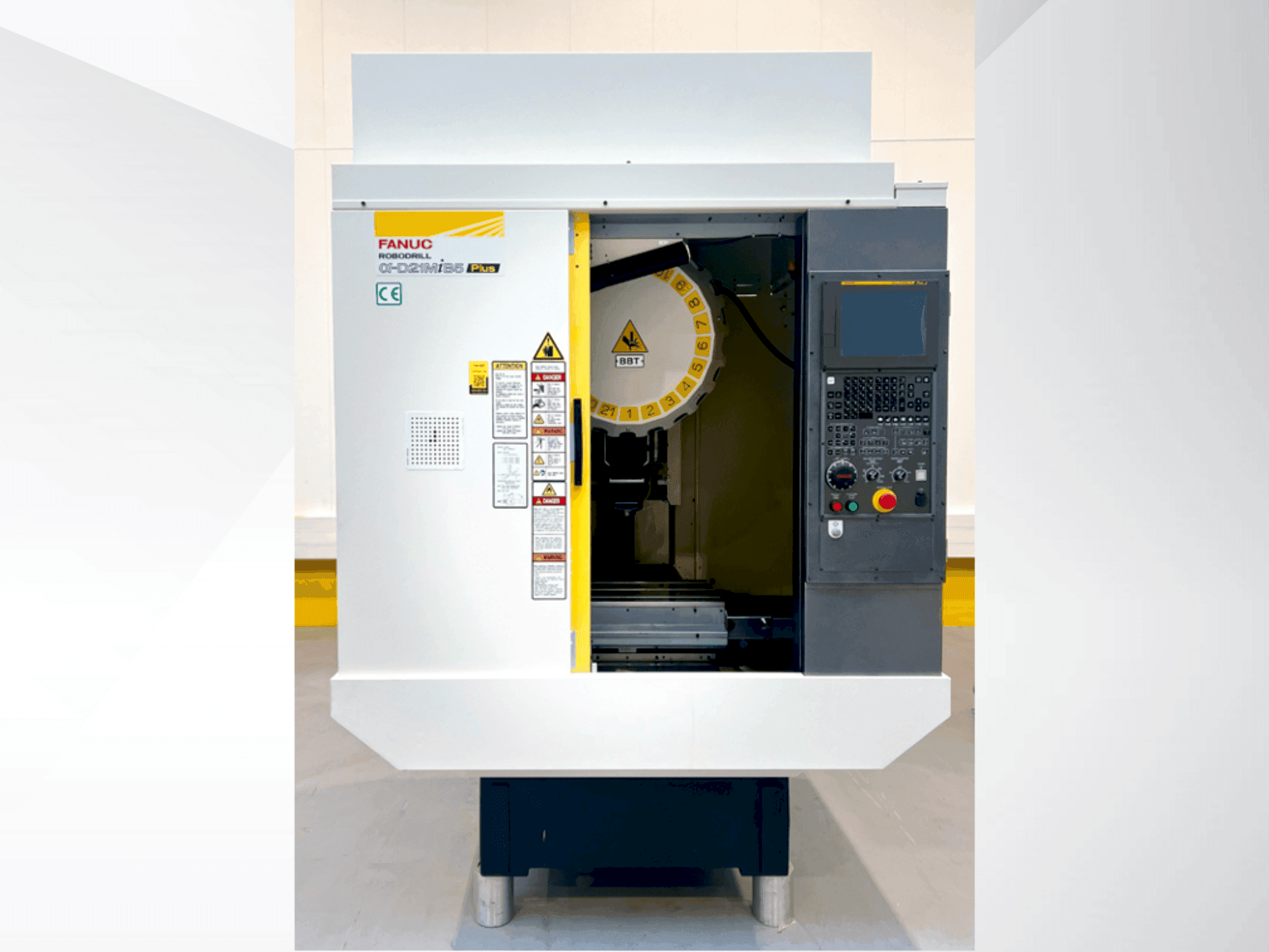 Front view of FANUC ROBODRILL α-D21MiB5 Plus  machine