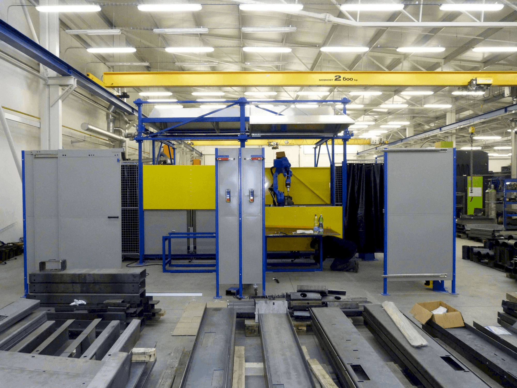 Front view of Yaskawa Motoman MA1900  machine