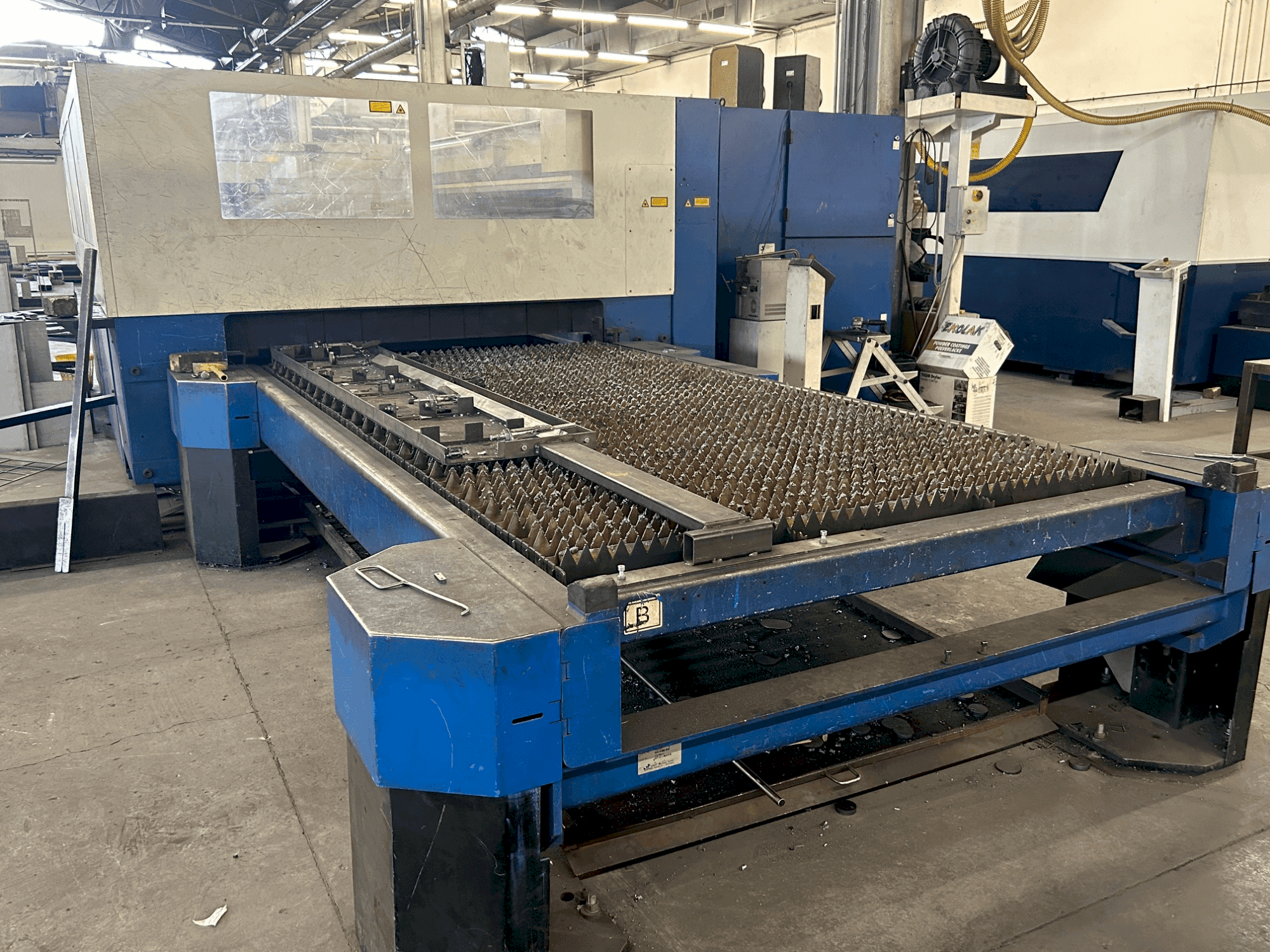 Front view of TRUMPF trulaser 3030  (2007)  machine