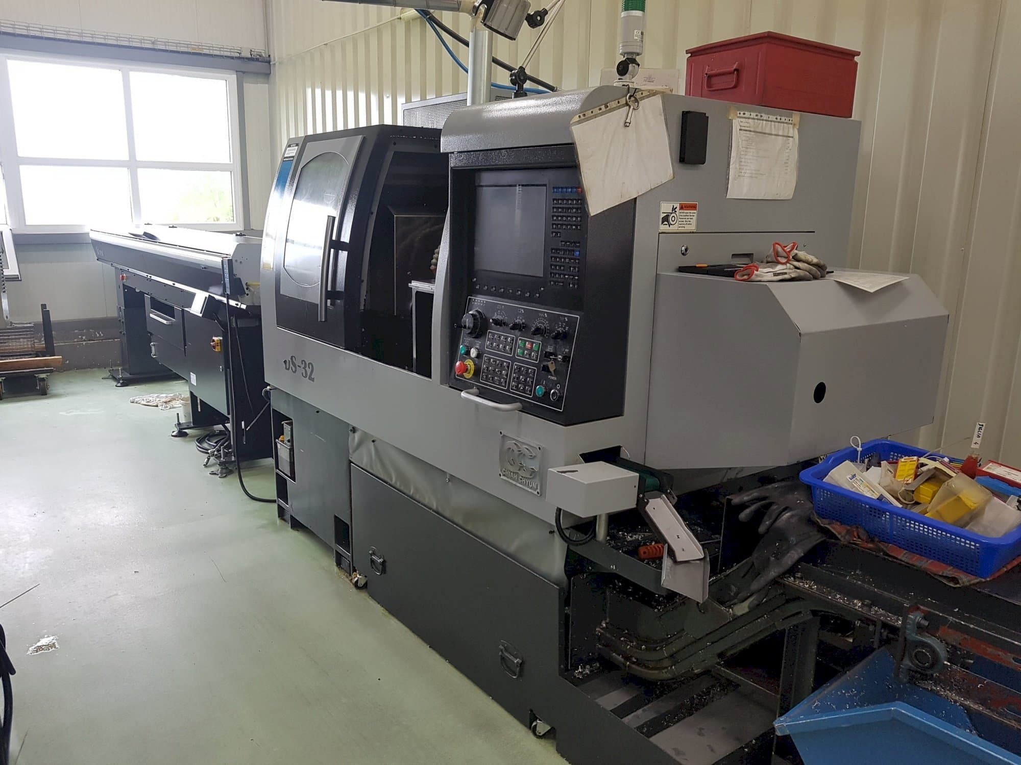 Front view of Chiah-Chyun CDS-32  machine
