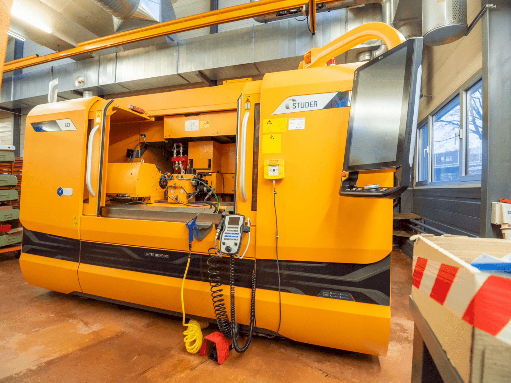 Front view of STUDER  S33  machine