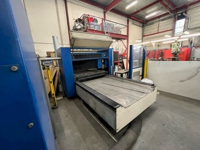 Front view of Messer Easylas  machine