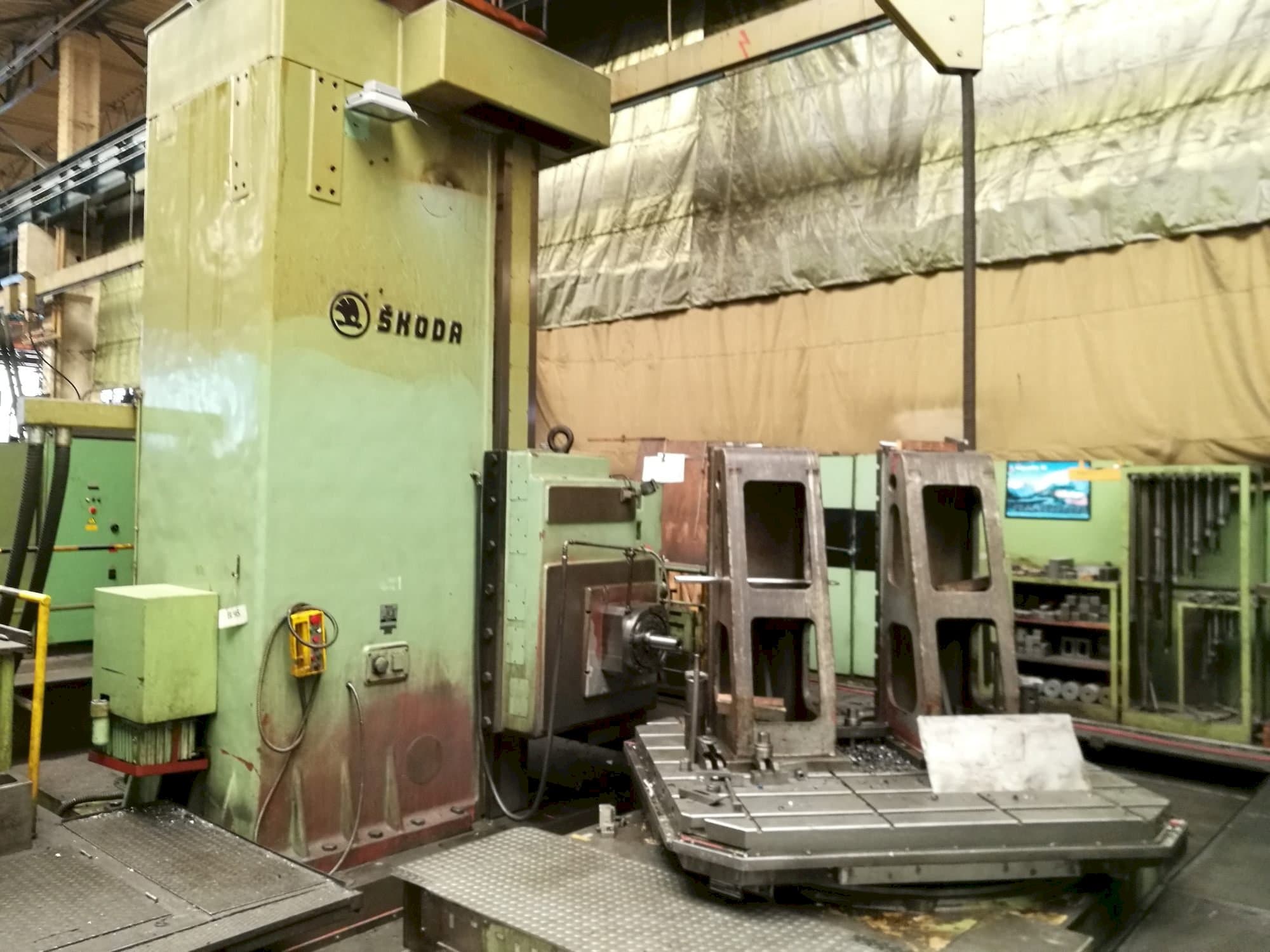 Front view of SKODA WI 130  machine