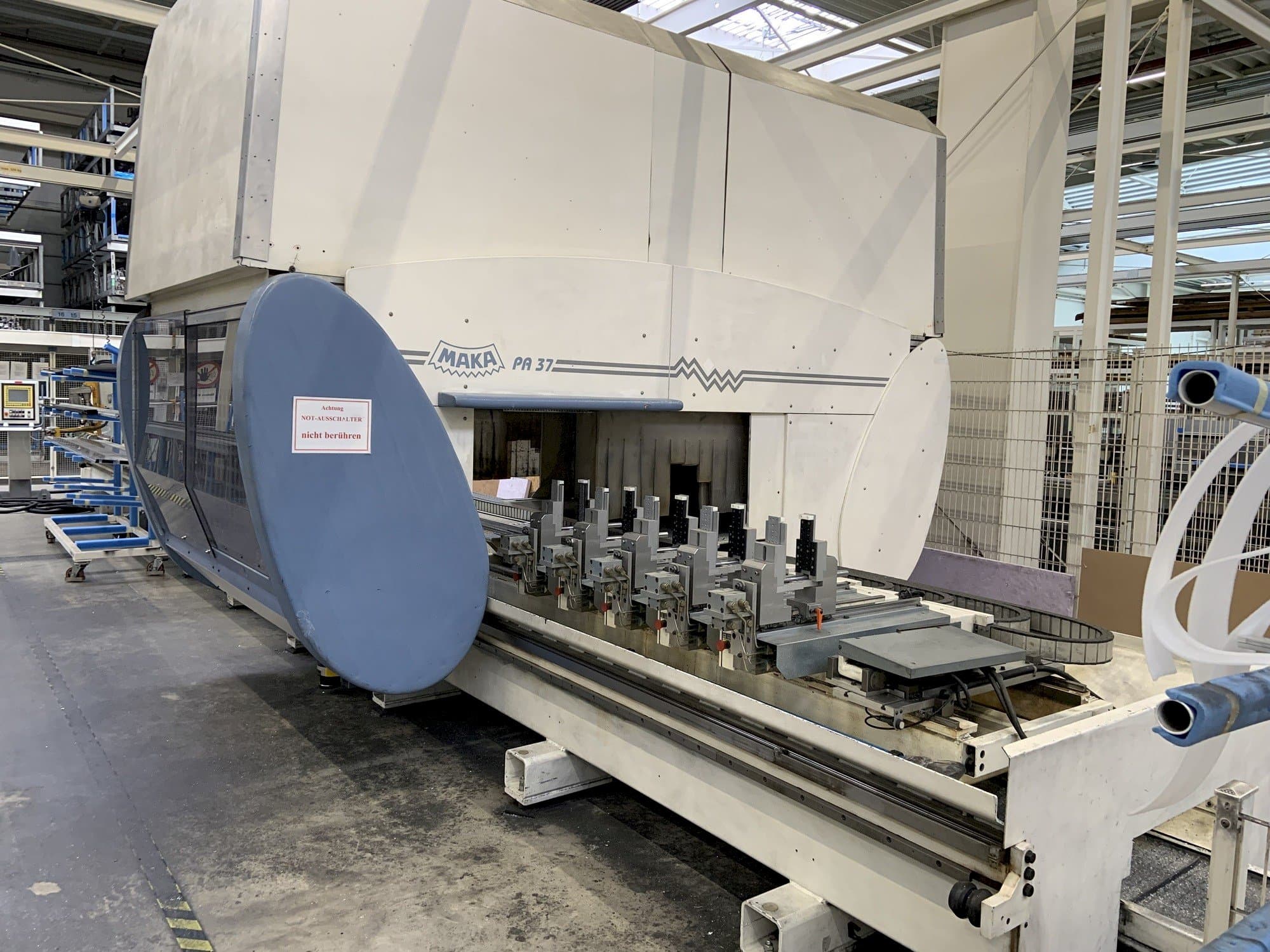 Front view of MAKA PA37  machine