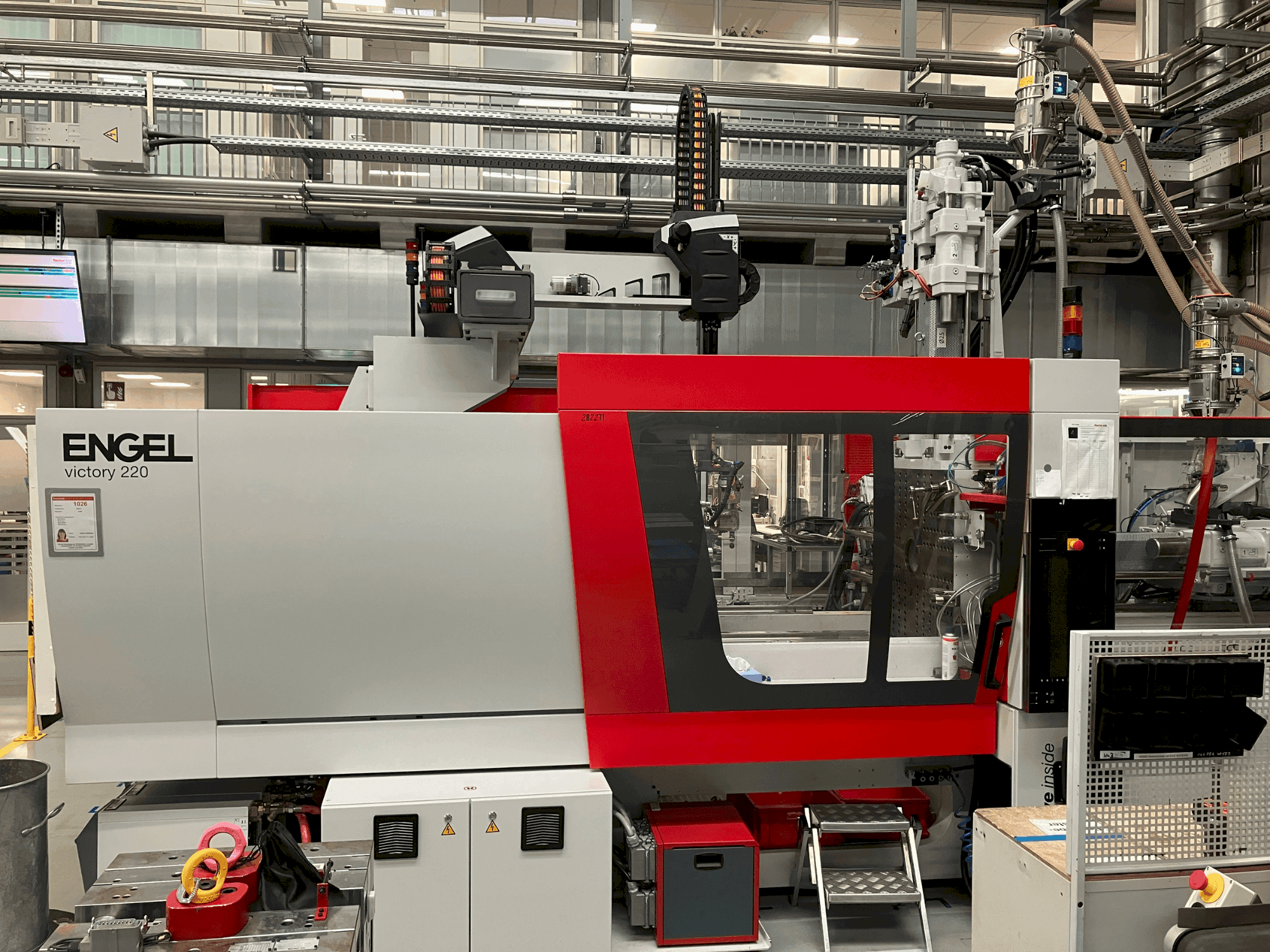 Front view of Engel victory 500H/200V/220 combi  machine