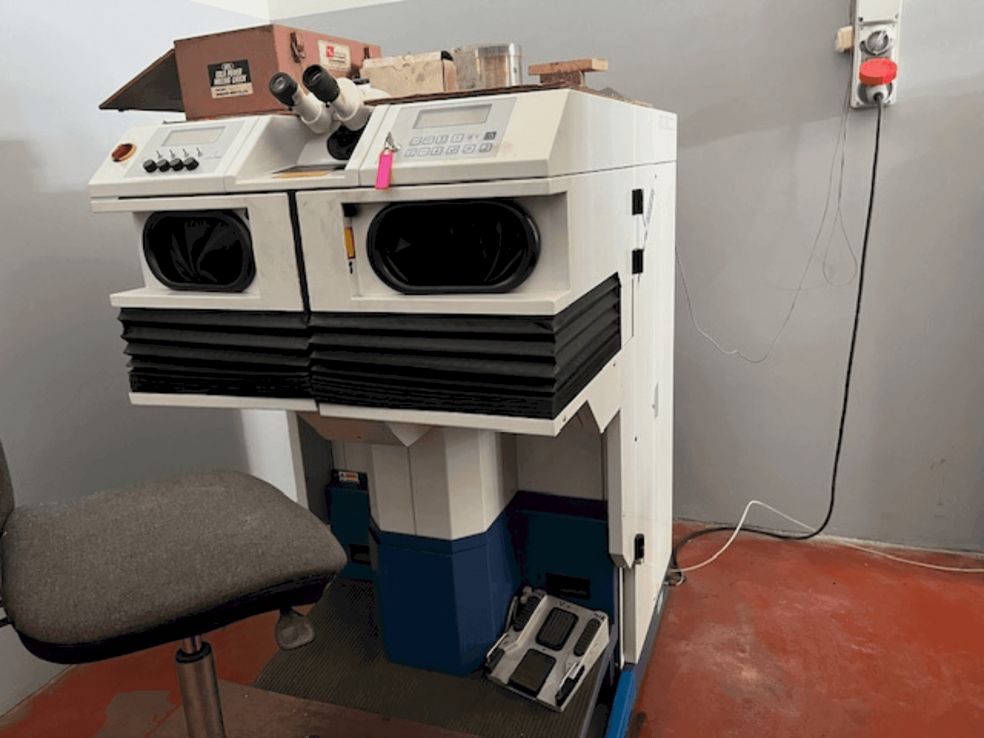 Front view of ALPHA LASER ALW 150  machine