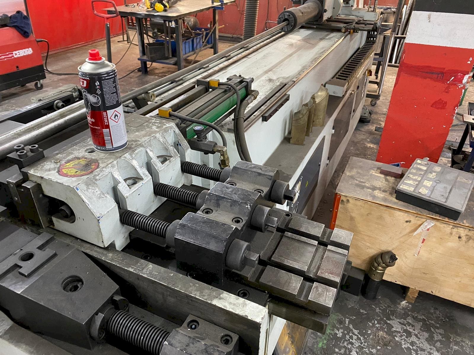 Front view of Segura Llunell SB-76-NCBL  machine