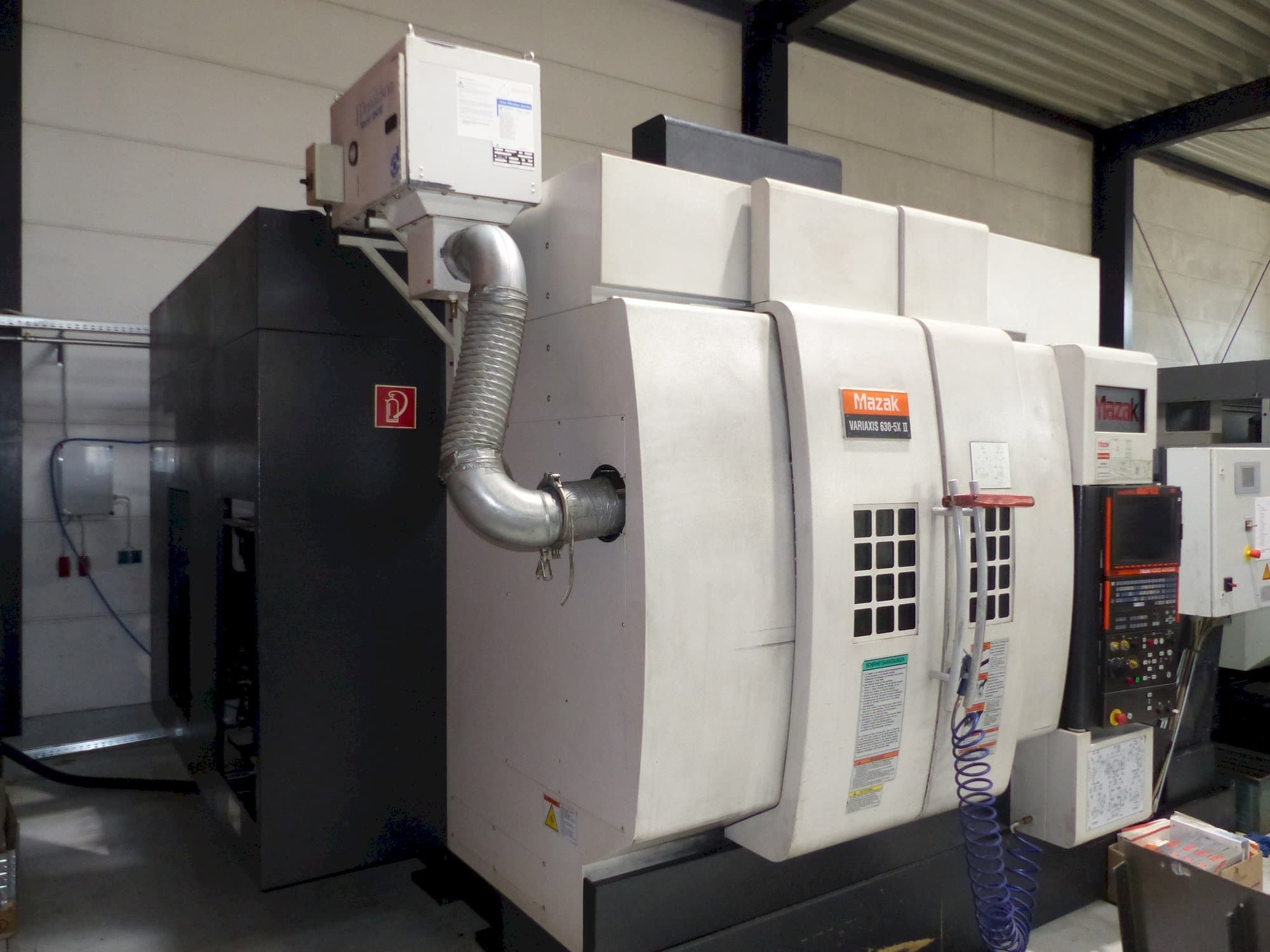 Left side view of Mazak Variaxis 630-5x II  machine