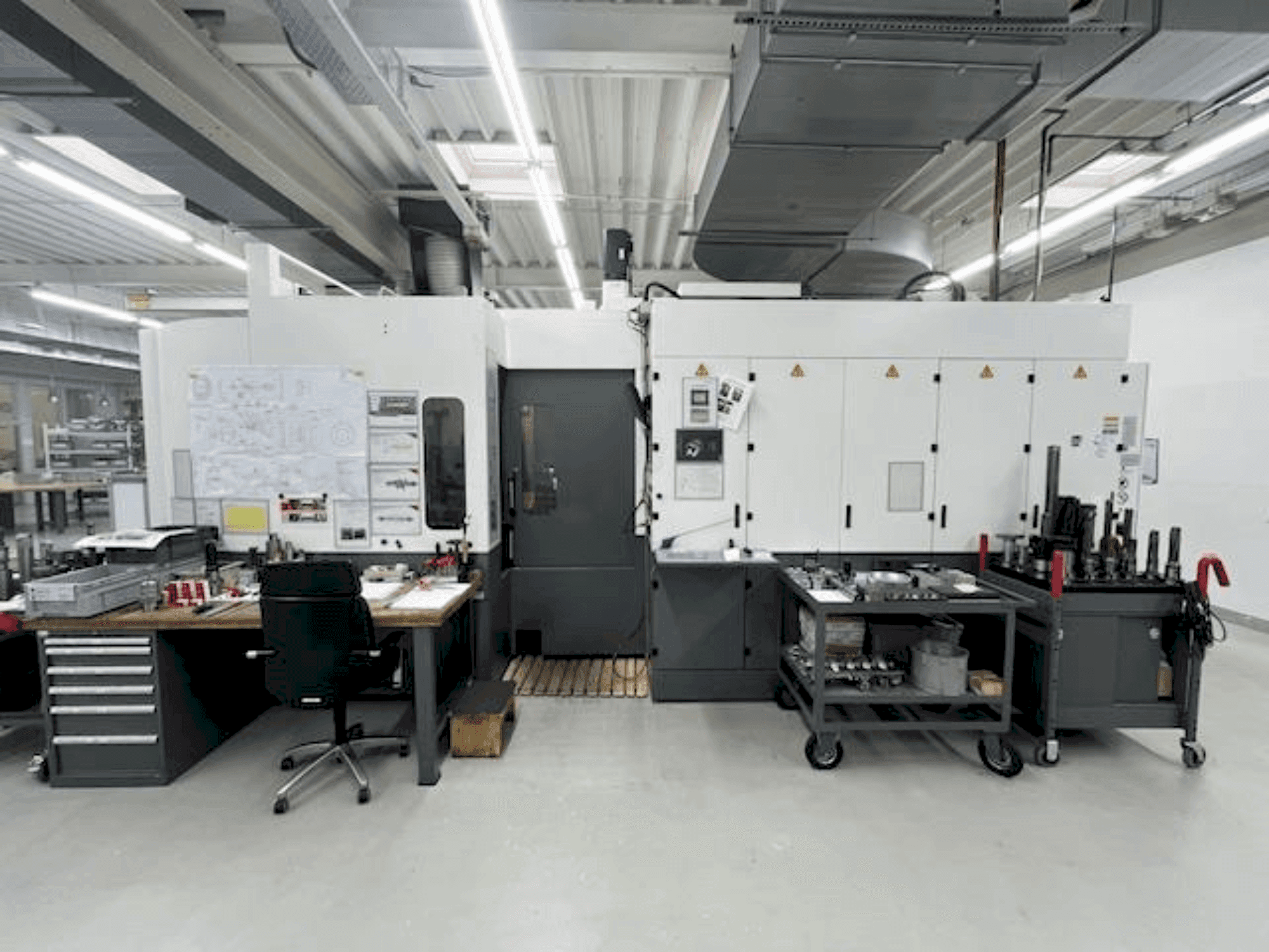 Front view of HULLER HILLE Nbh 170  machine