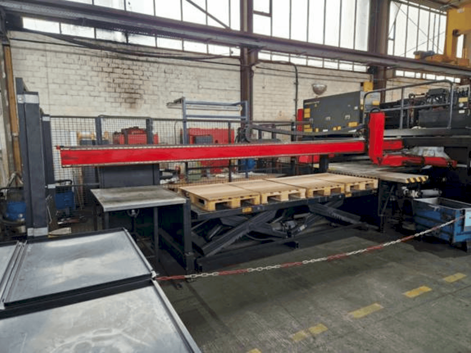 Front view of AMADA AP3-2610 V  machine