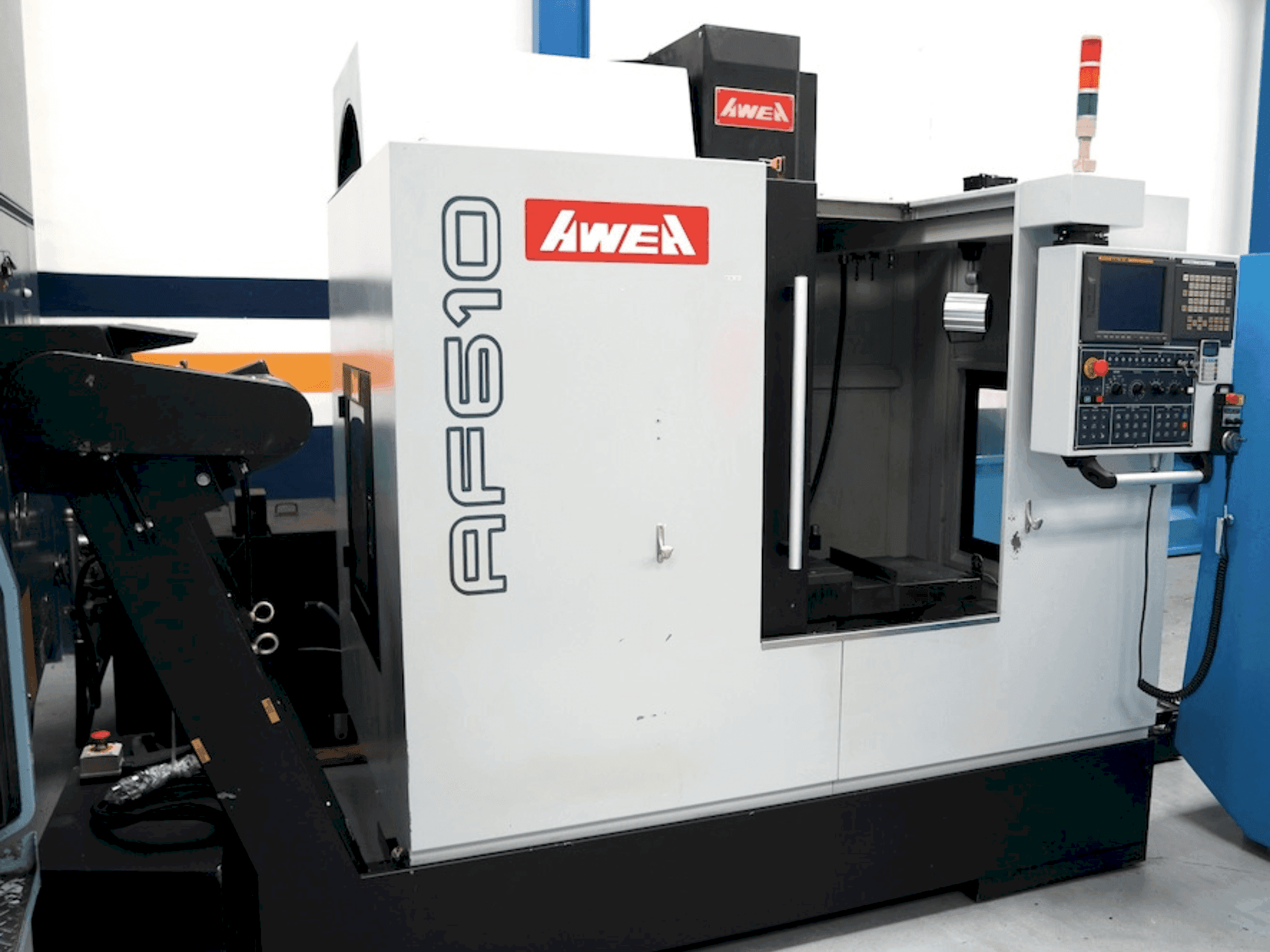 Front view of AWEA AF 610  machine