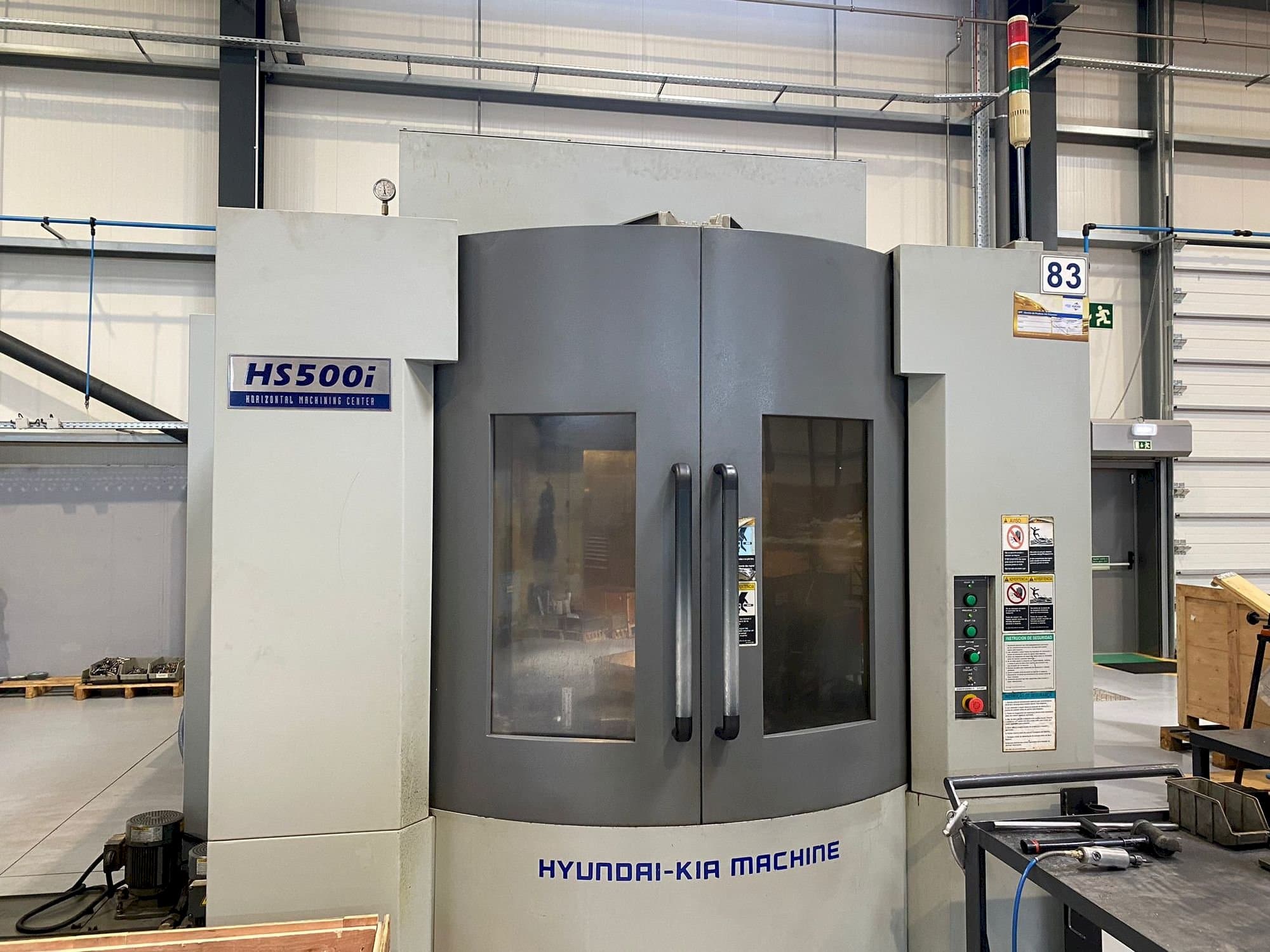 Front view of Hyundai Kia HS500i  machine