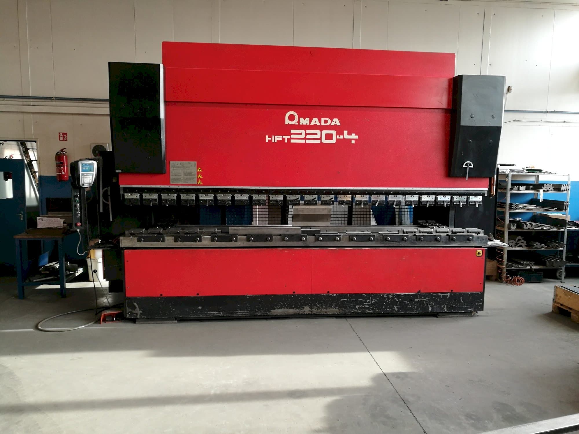 Front view of AMADA HFT 220-4  machine
