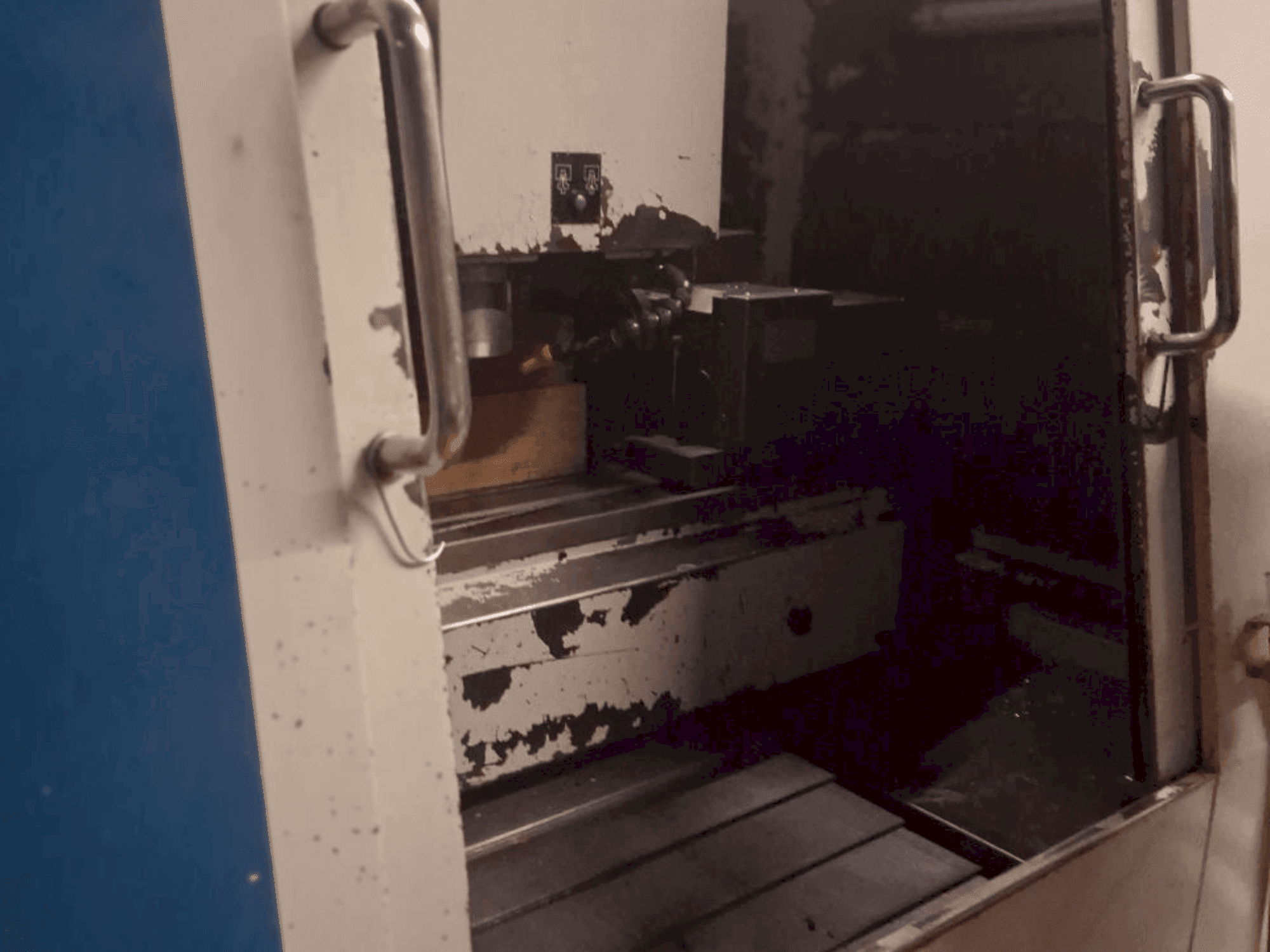 Front view of Hurco BMC 30HT/M  machine