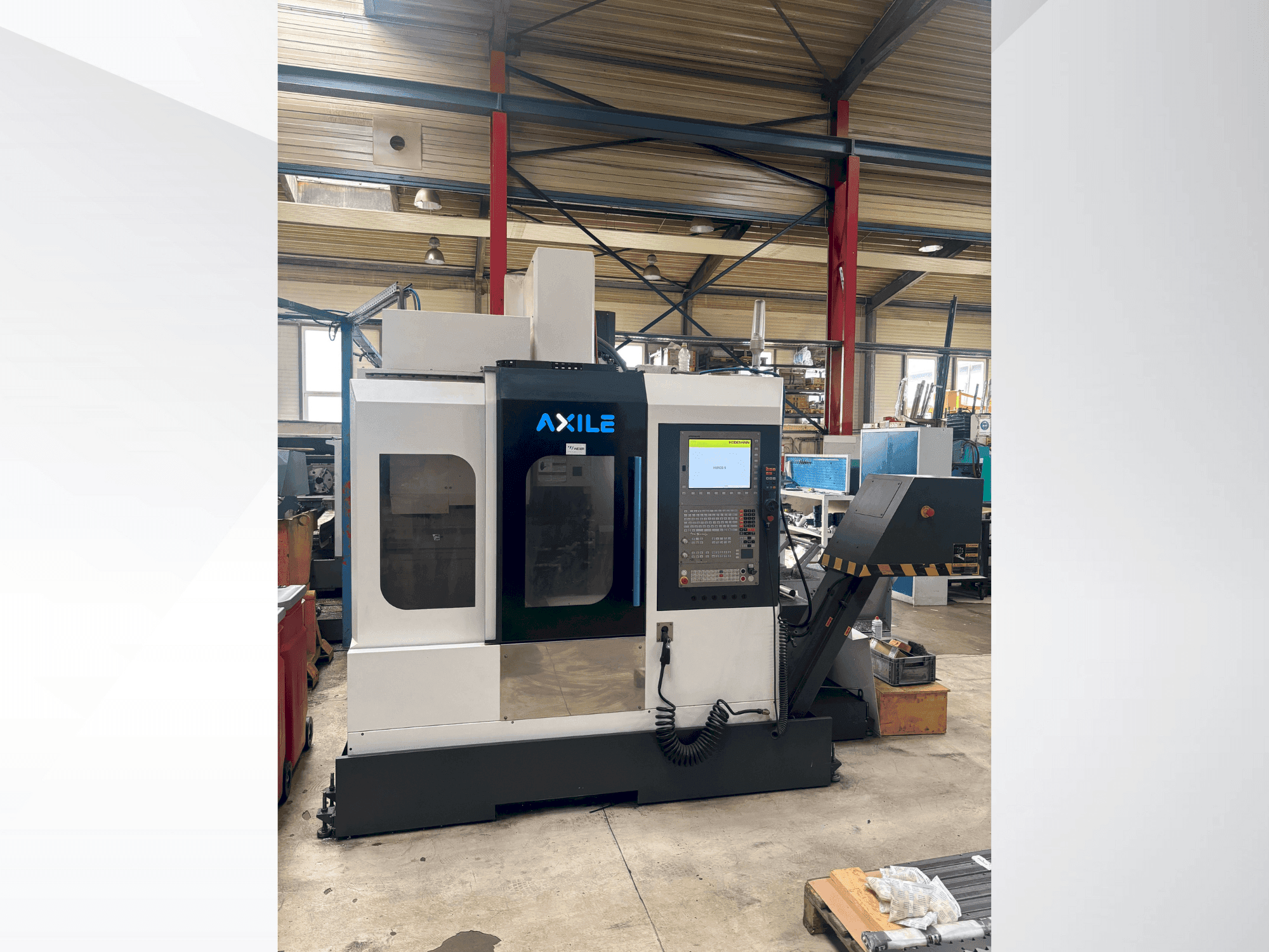 Front view of AXILE V4  machine