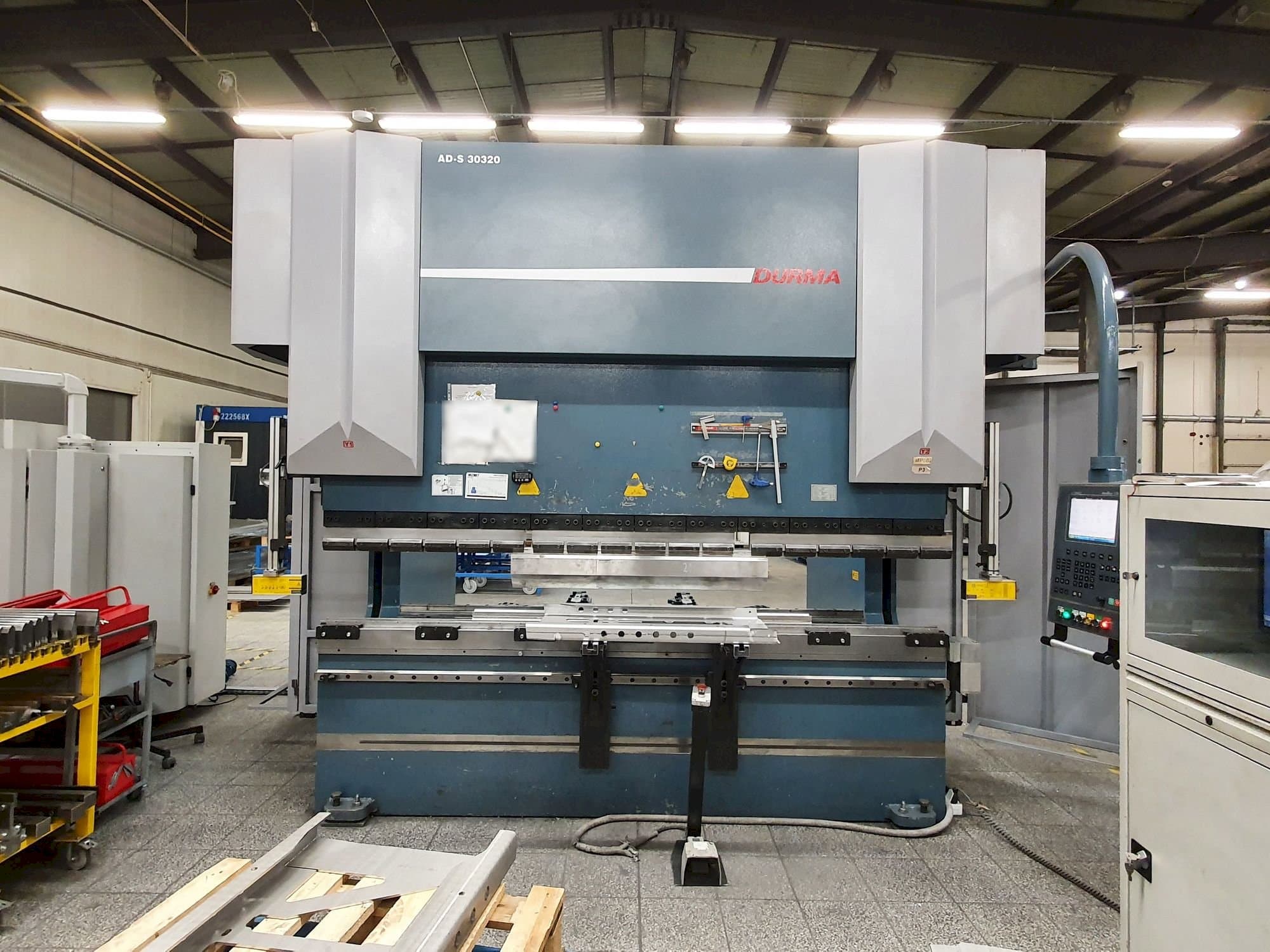 Front view of Durma AD-S 30320  machine