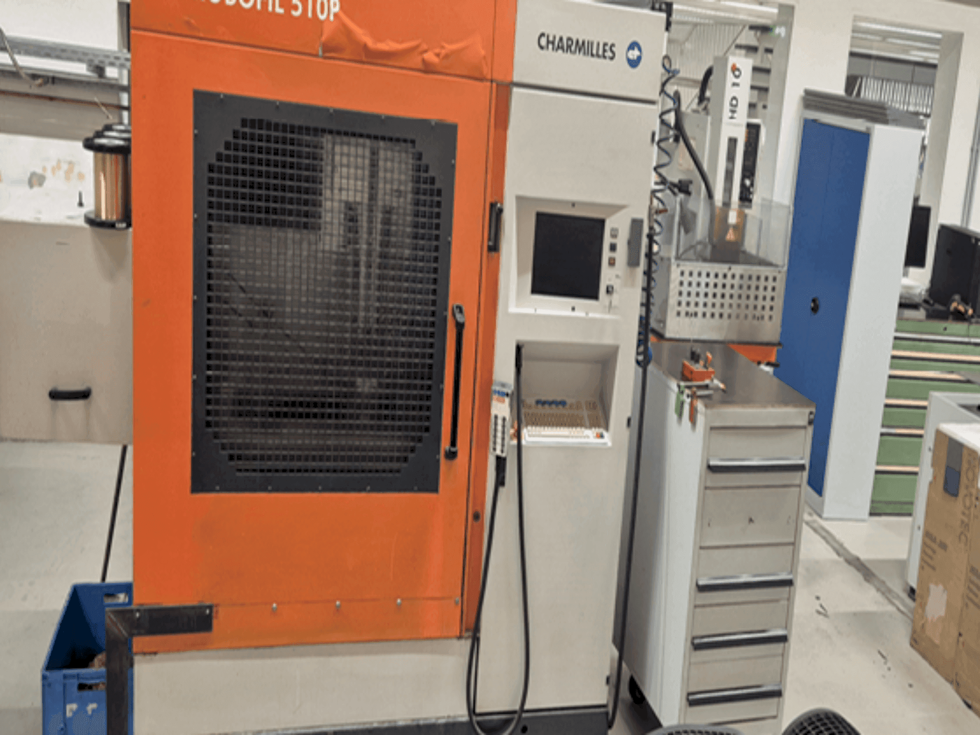 Front view of CHARMILLES Robofil 51  machine