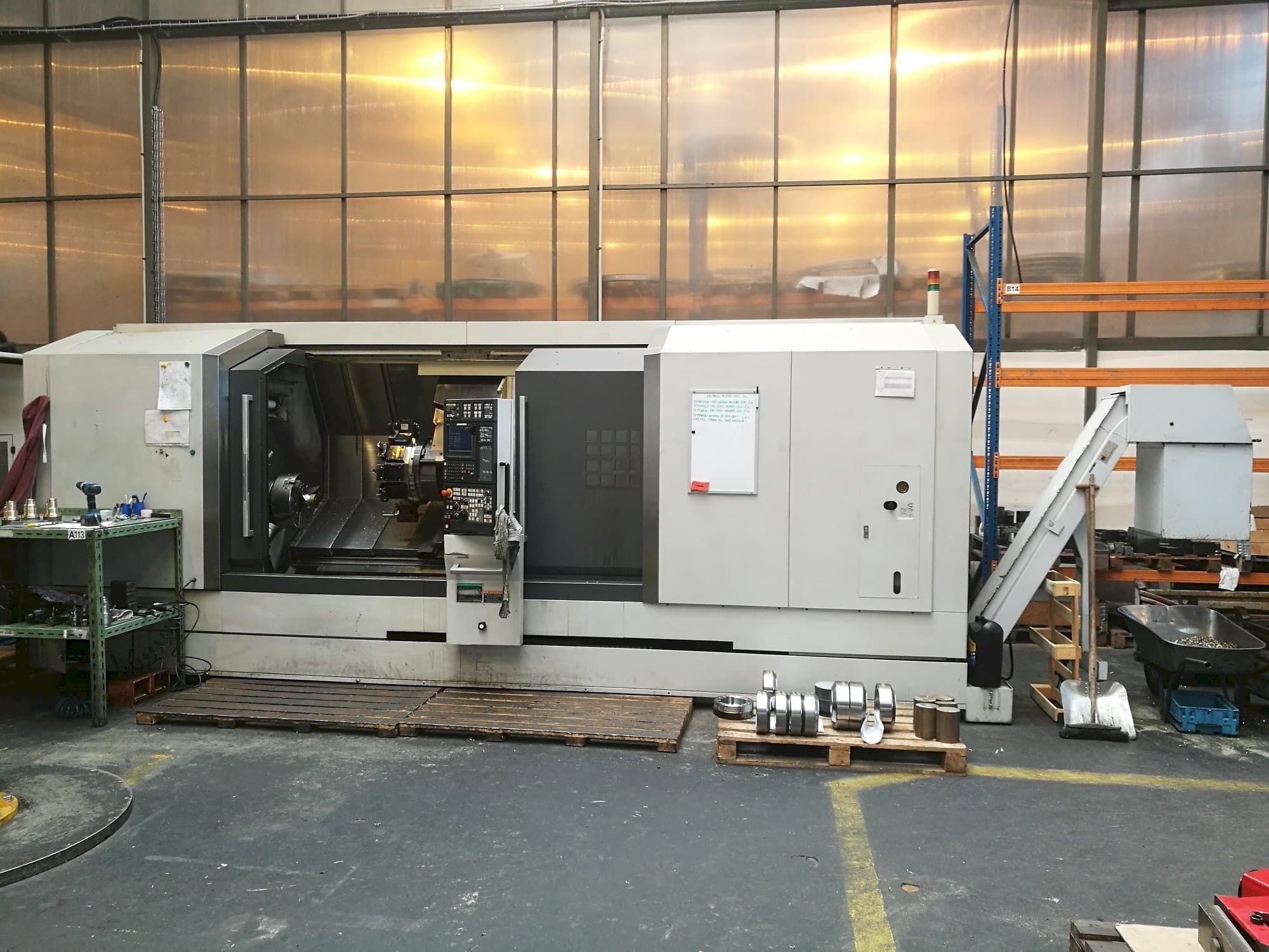 Front view of MORI SEIKI NL 3000 SY/2000  machine