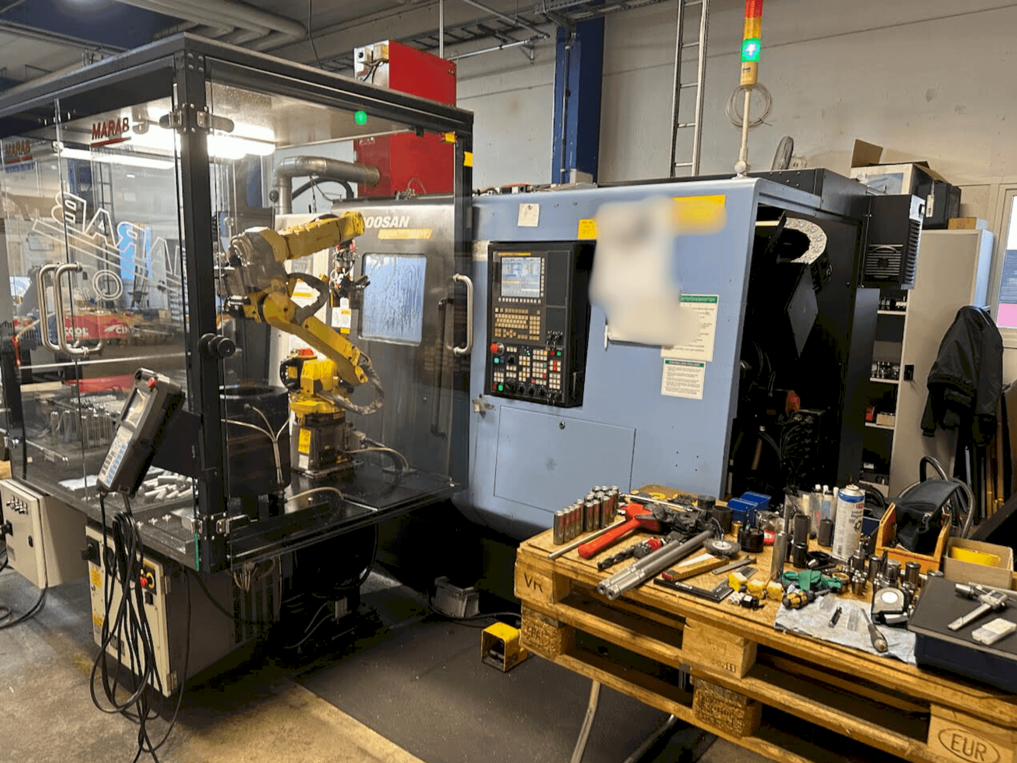 Front view of DOOSAN PUMA TT 1800 SY  machine