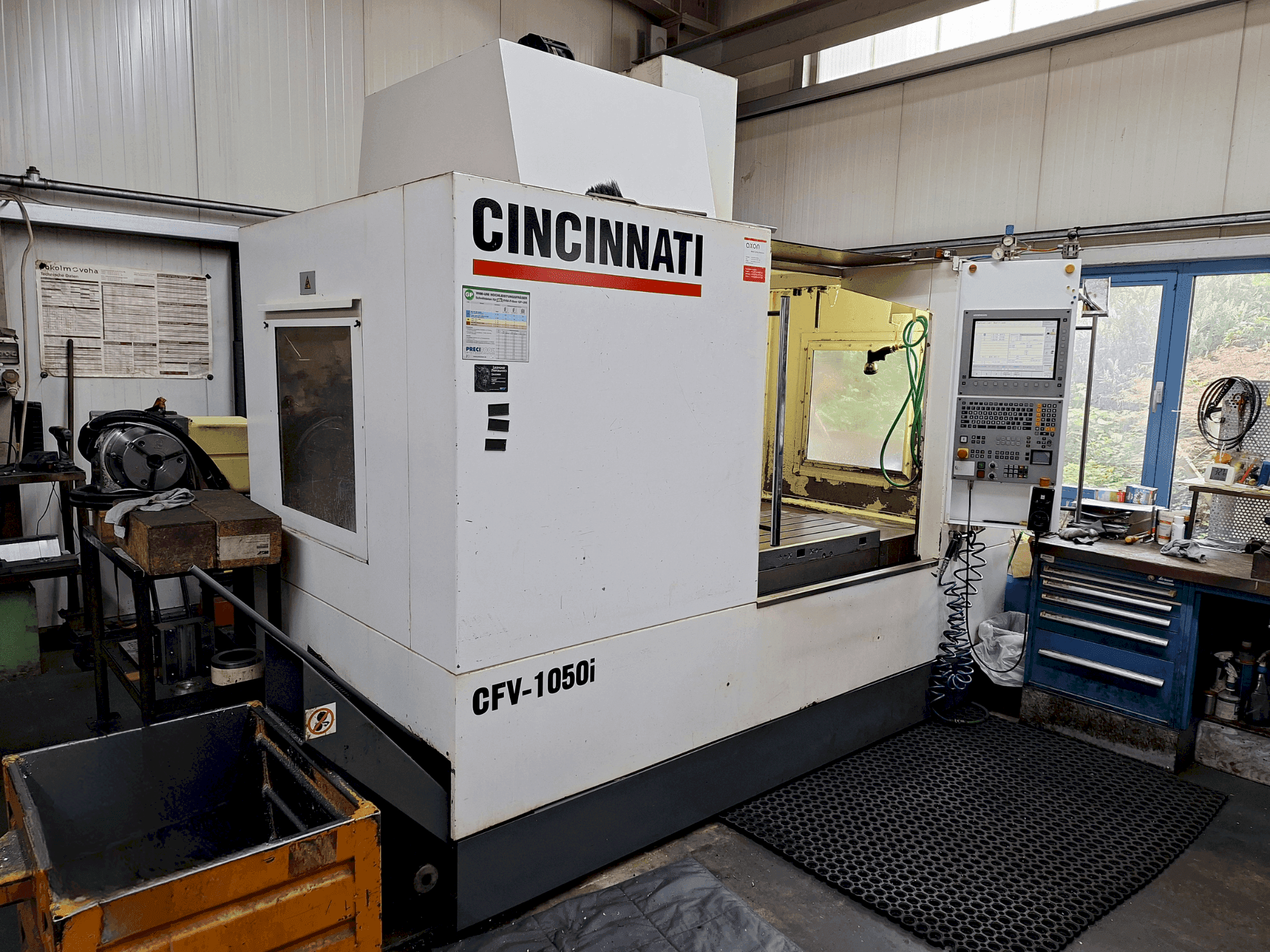 Front view of Cincinnati CFV-1050i  machine
