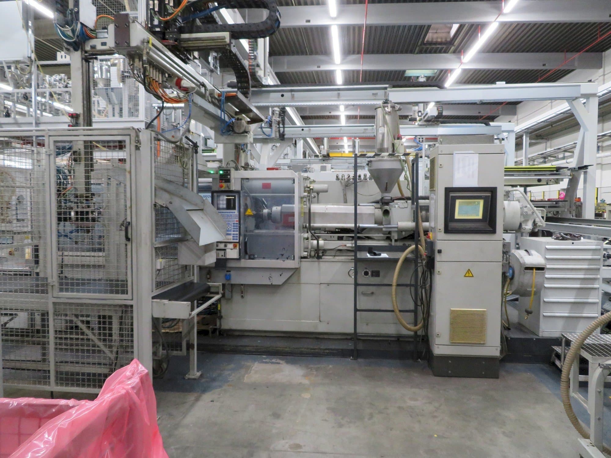 Front view of Krauss Maffei 200-1400 C2  machine