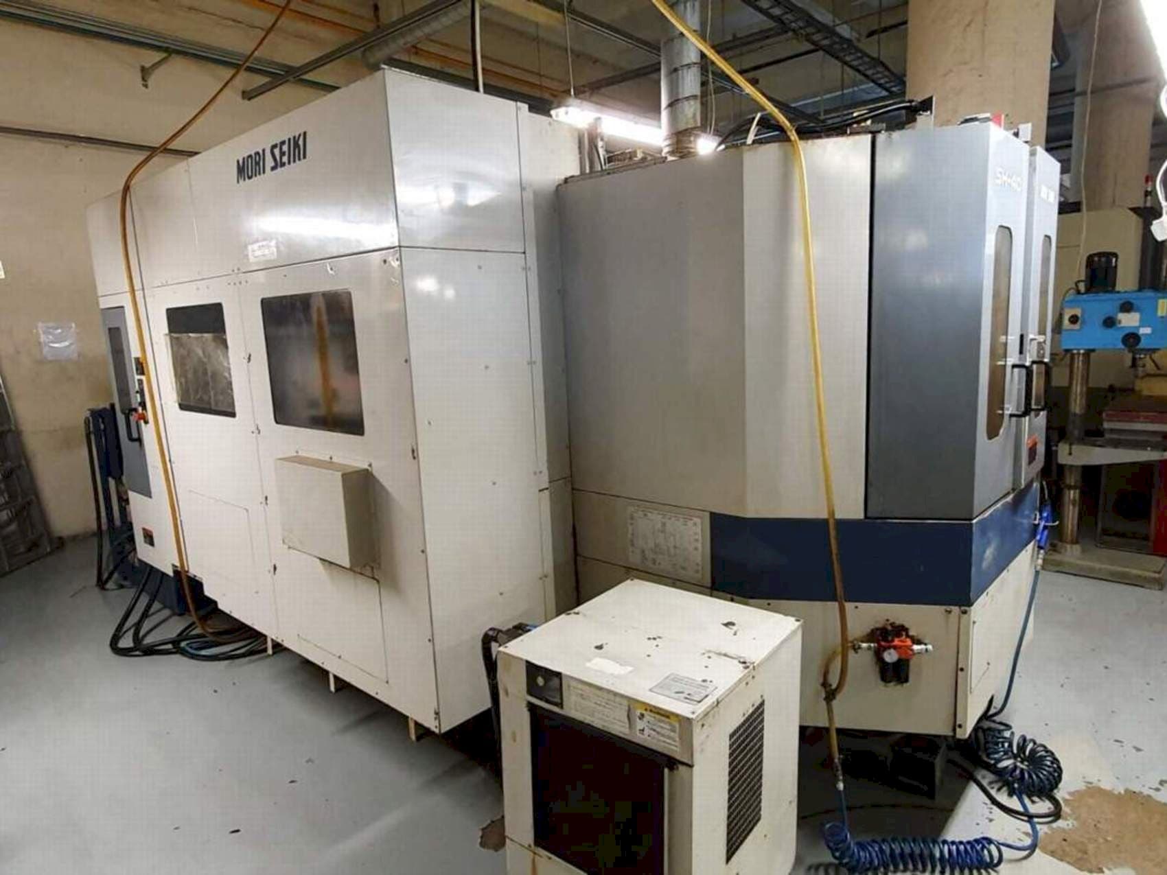 Front view of MORI SEIKI SH-40  machine