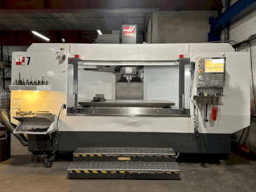 Front view of HAAS VF-7/40  machine