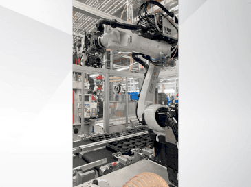 Front view of KUKA KR 10 R1440-2  machine