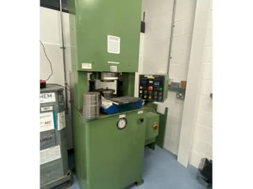 Front view of Extrude Hone Vector Series  machine