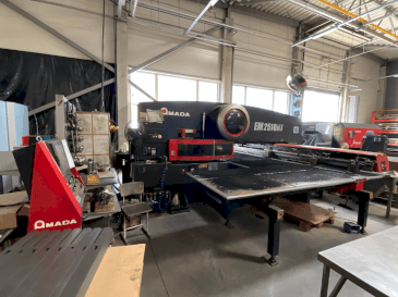 Front view of AMADA EM2510NT  machine