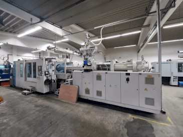 Front view of Krauss Maffei 800-6100 MX  machine