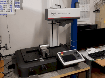 Front view of MAHR MarSurf CD 140  machine