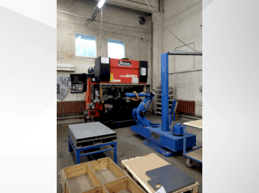 Front view of AMADA HFBO 50 20  machine