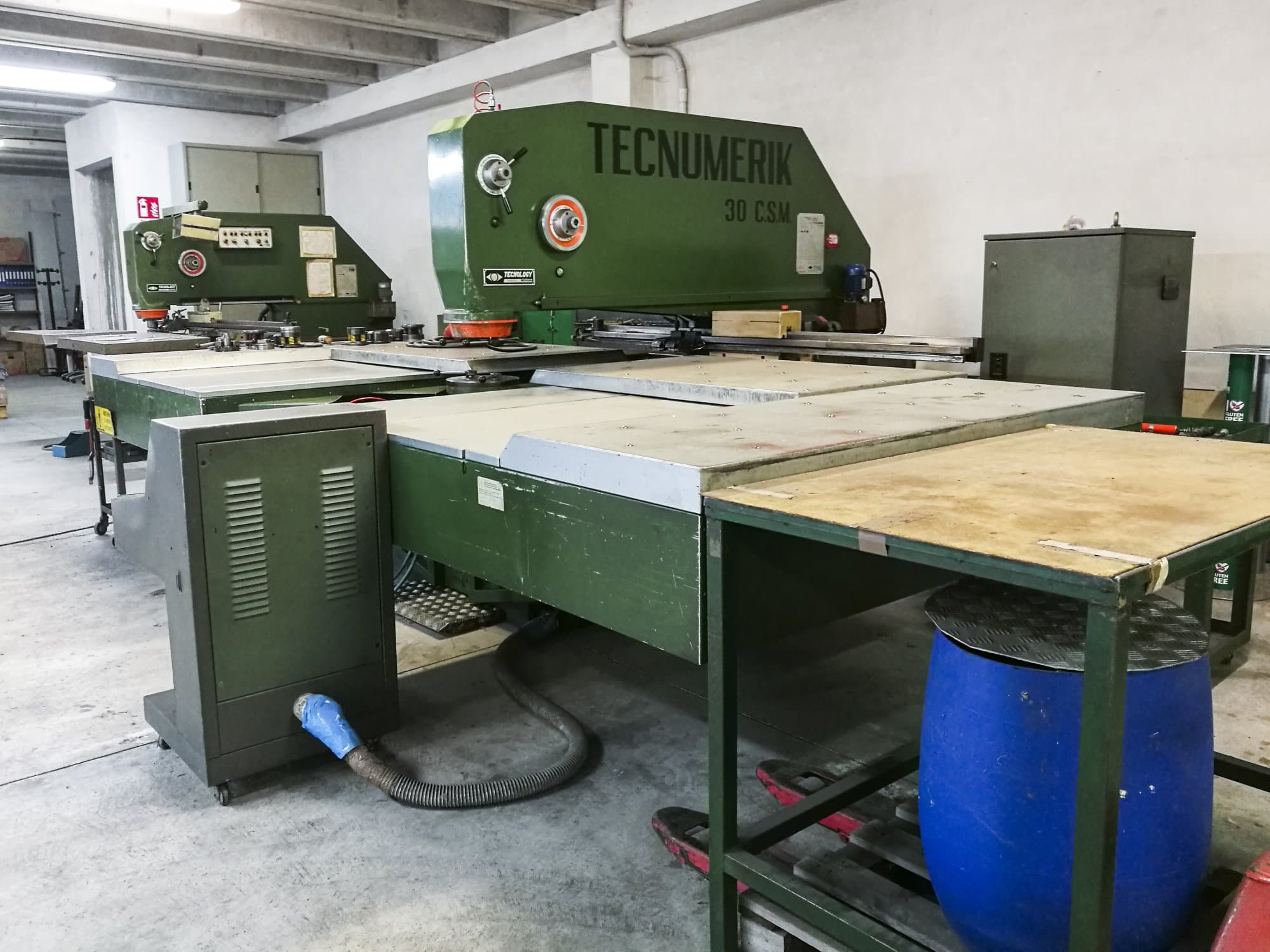 Right view of Tecnology Tecnumerik 30 C.S.M. machine